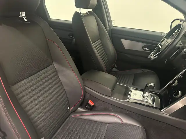 Land Rover Discovery Sport view 10
