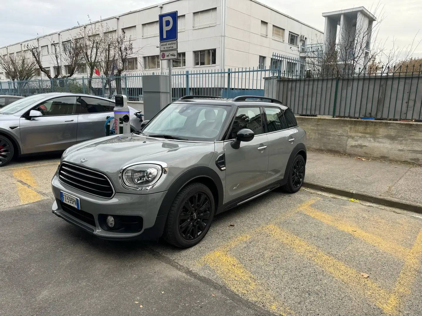 MINI Cooper D Countryman 2.0 Hype ALL4 auto Grigio - 1