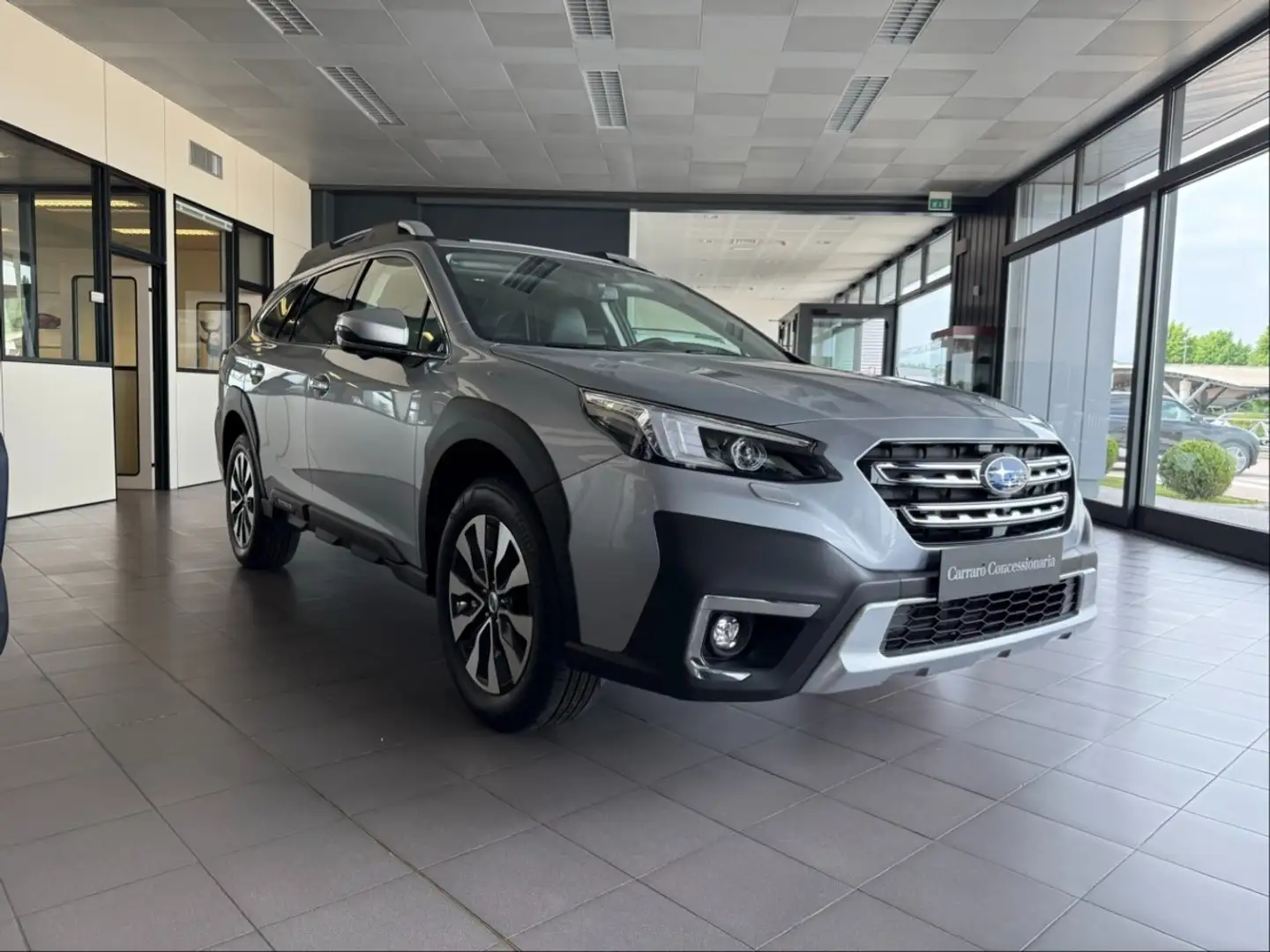 Subaru OUTBACK 2.5 Lineartronic PREMIUM Silver - 1