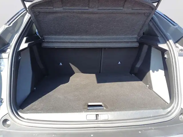 Peugeot 2008 view 7