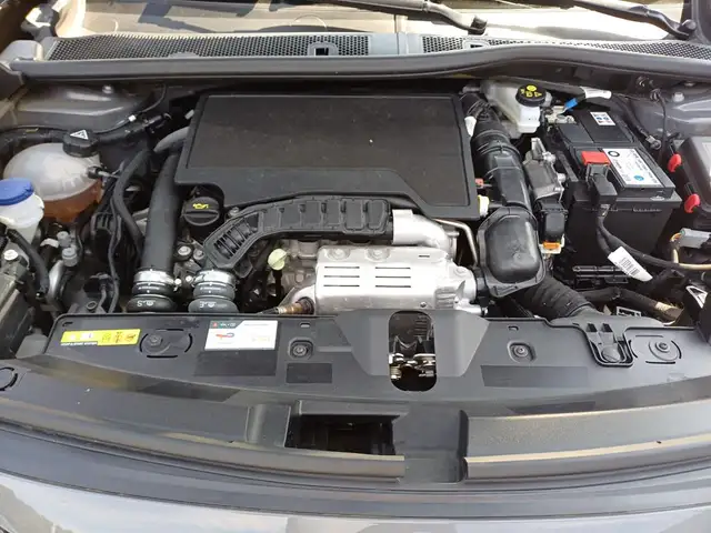 Peugeot 2008 view 5