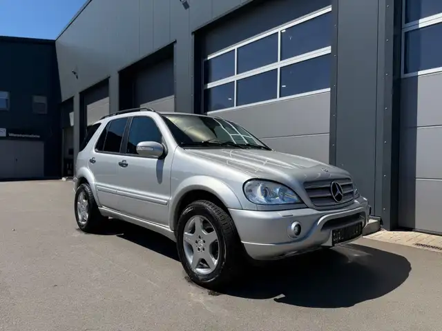 Mercedes-Benz ML 55 AMG V8,Xenon,Leder,Memory,BOSE,DAB,AHK