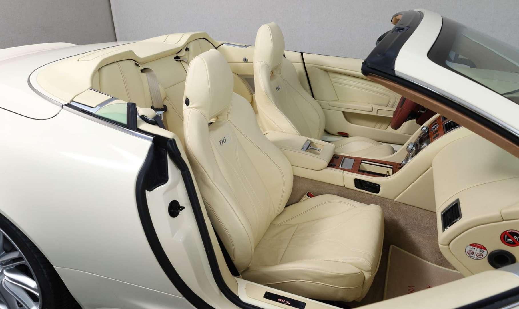 Aston Martin DBS Volante AML Exclusiv -  - Joinsteer - #5