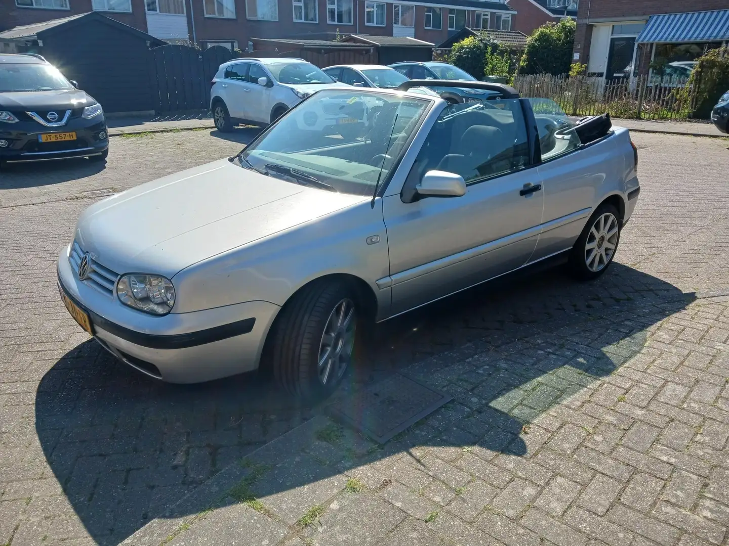 Volkswagen Golf Cabriolet 2.0i+Trendline NL auto 185.471 km NAP APK 04-'26 Argintiu - 1
