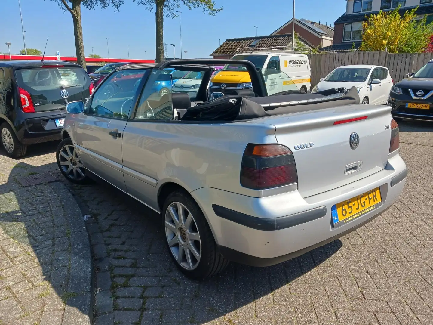 Volkswagen Golf Cabriolet 2.0i+Trendline NL auto 185.471 km NAP APK 04-'26 Argintiu - 2