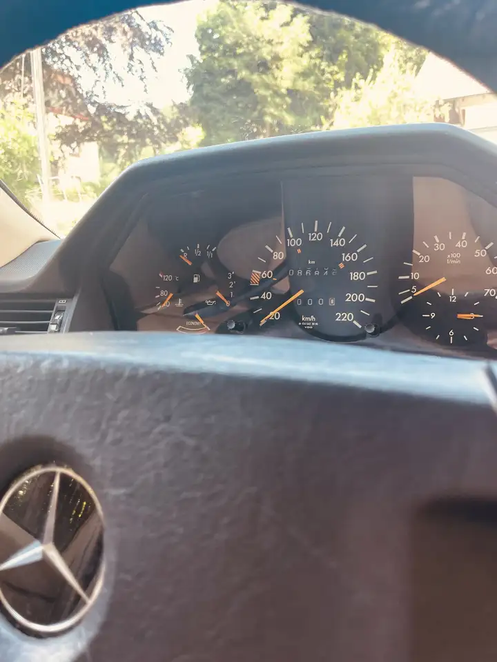 Mercedes-Benz E 230 TE, foto 11