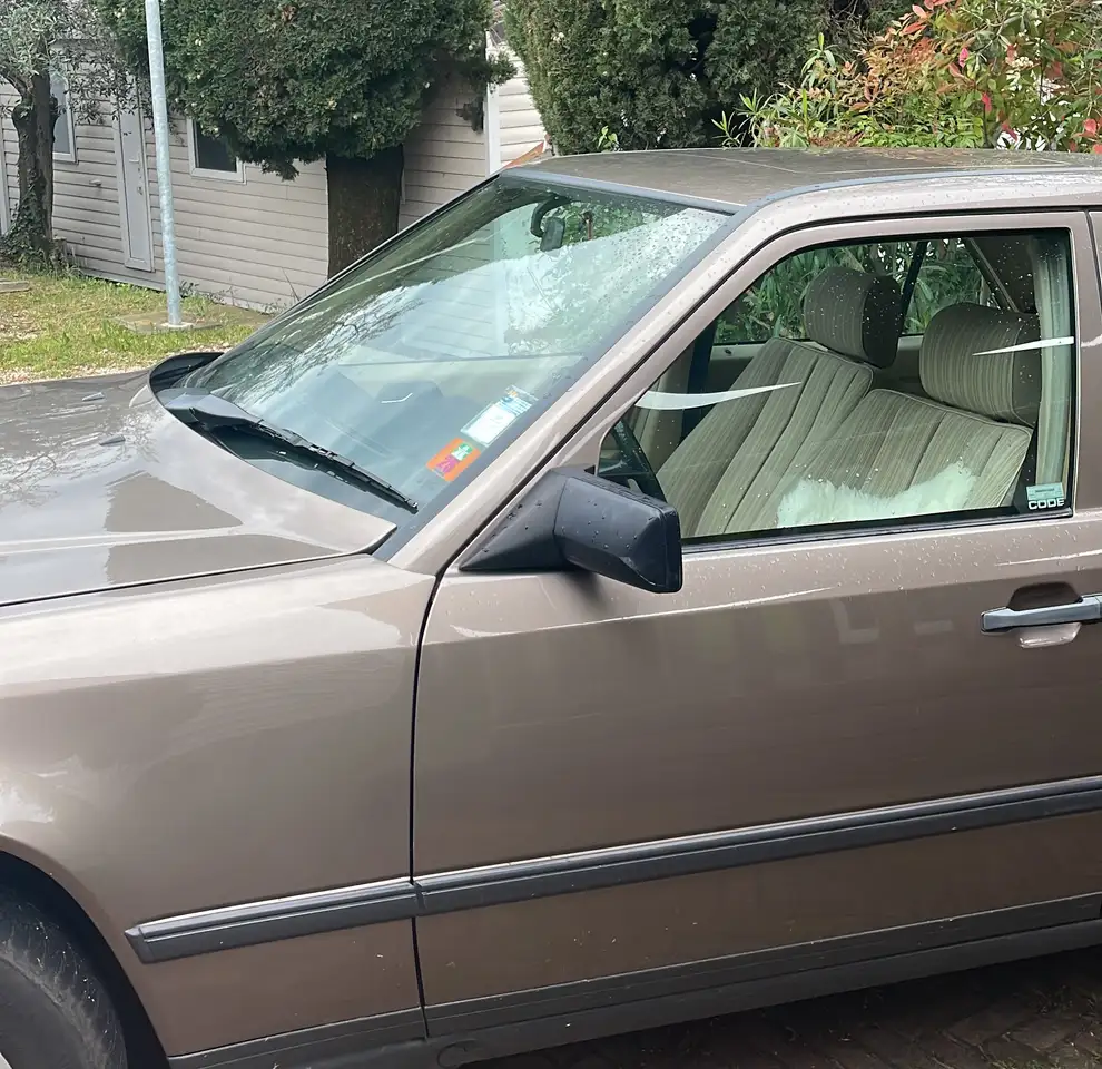 Mercedes-Benz E 230 TE, foto 7