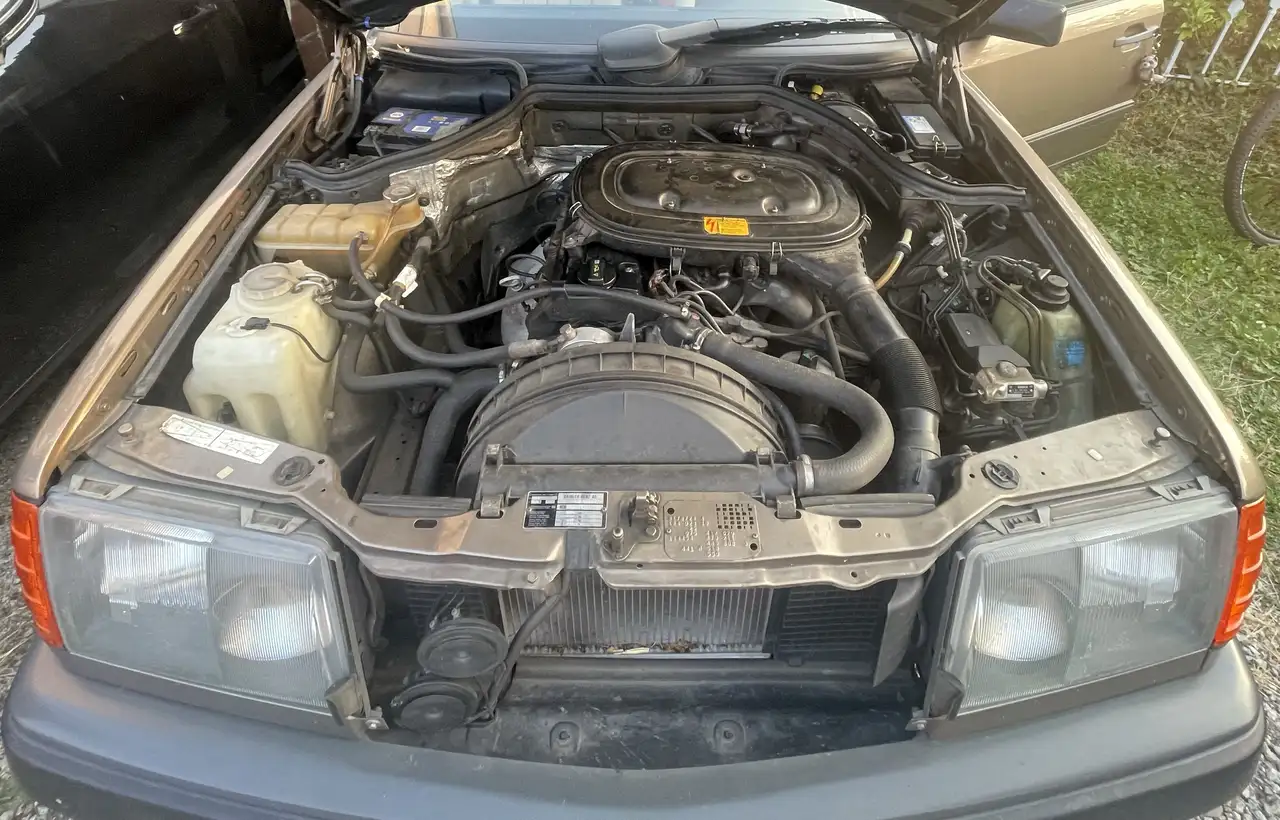 Mercedes-Benz E 230 TE, foto 12