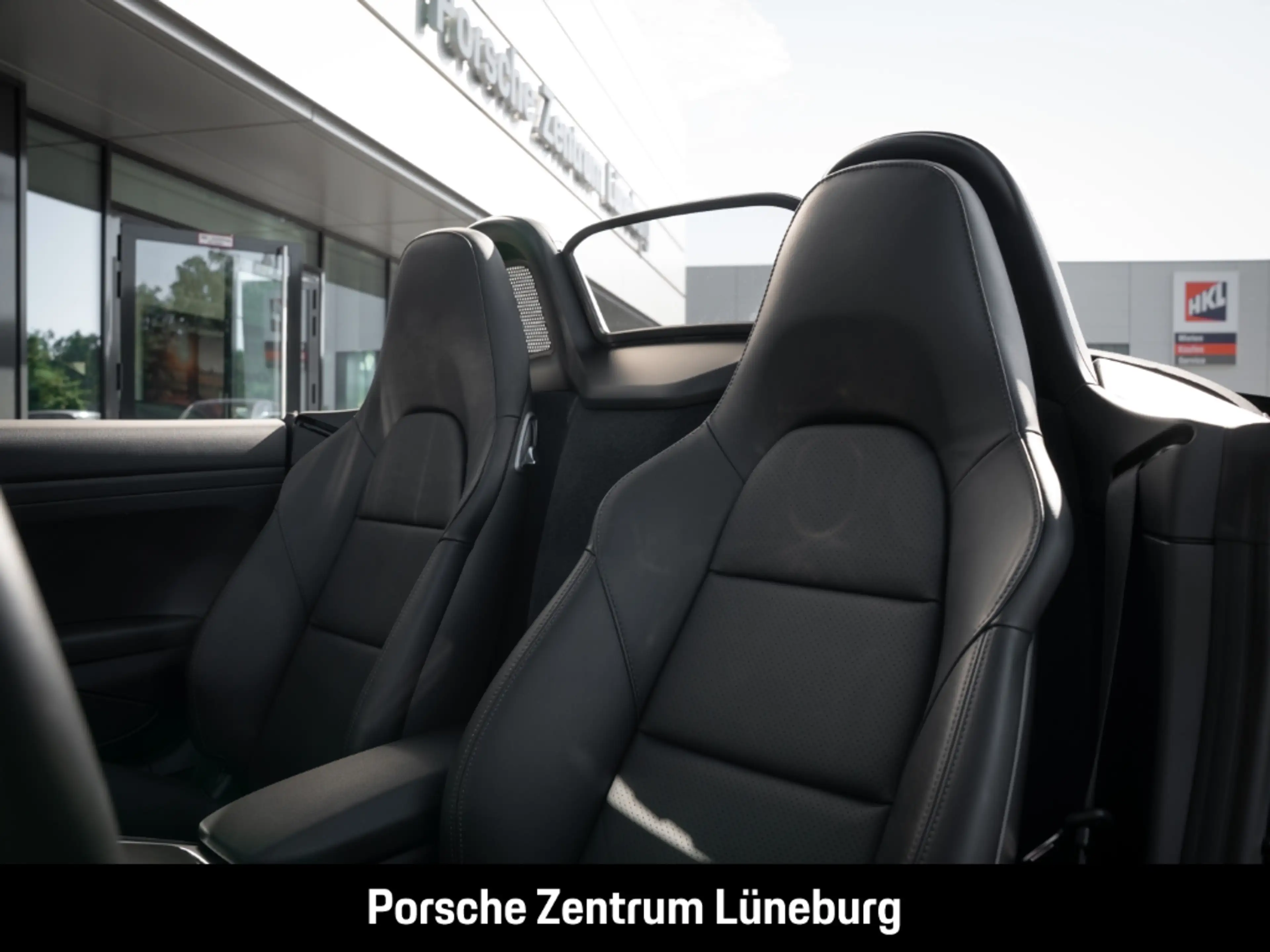 Porsche Boxster 718 BOSE Kamera Sportsitze nur 5.299 km — photo 5