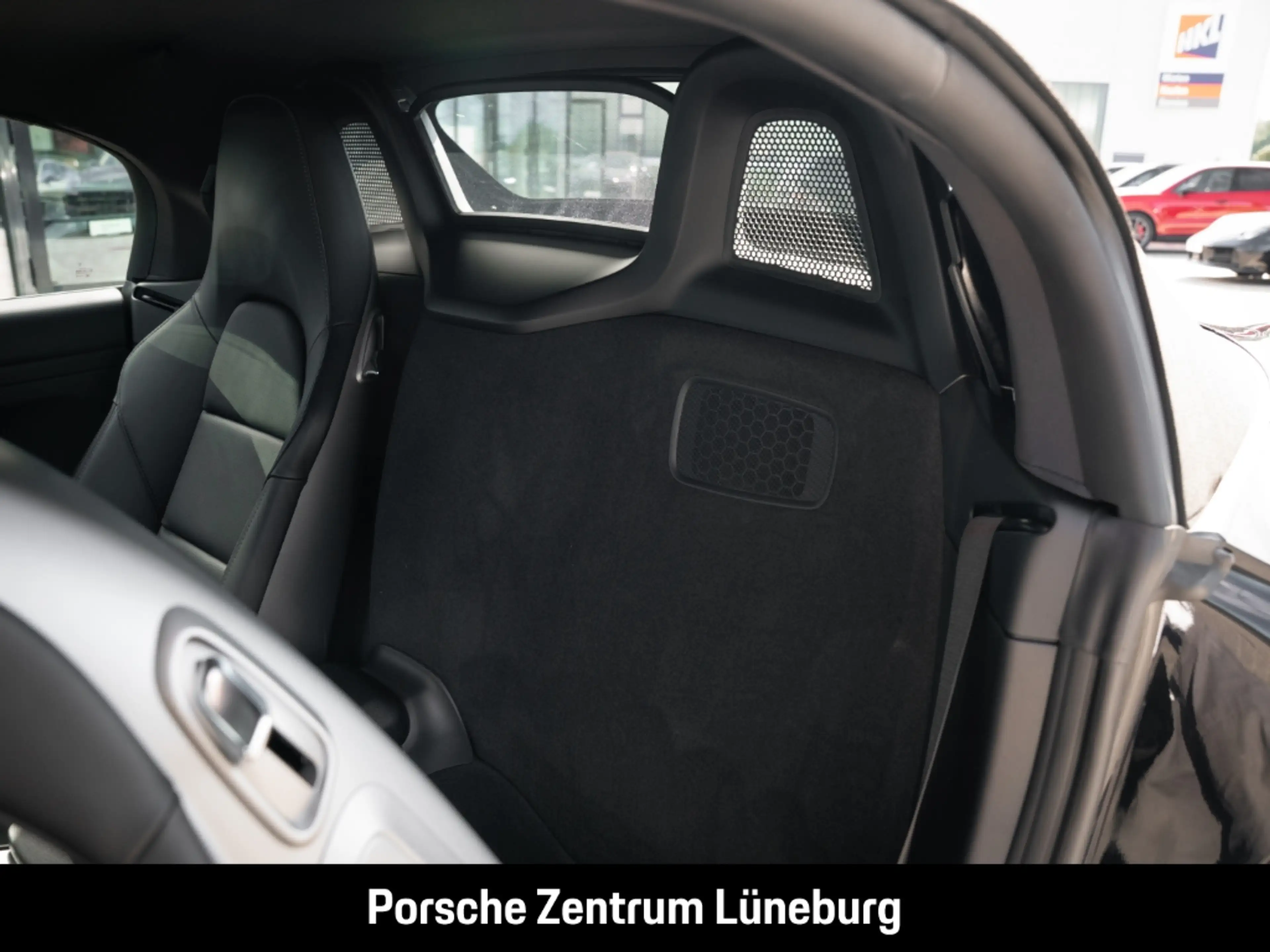 Porsche Boxster 718 BOSE Kamera Sportsitze nur 5.299 km — photo 6
