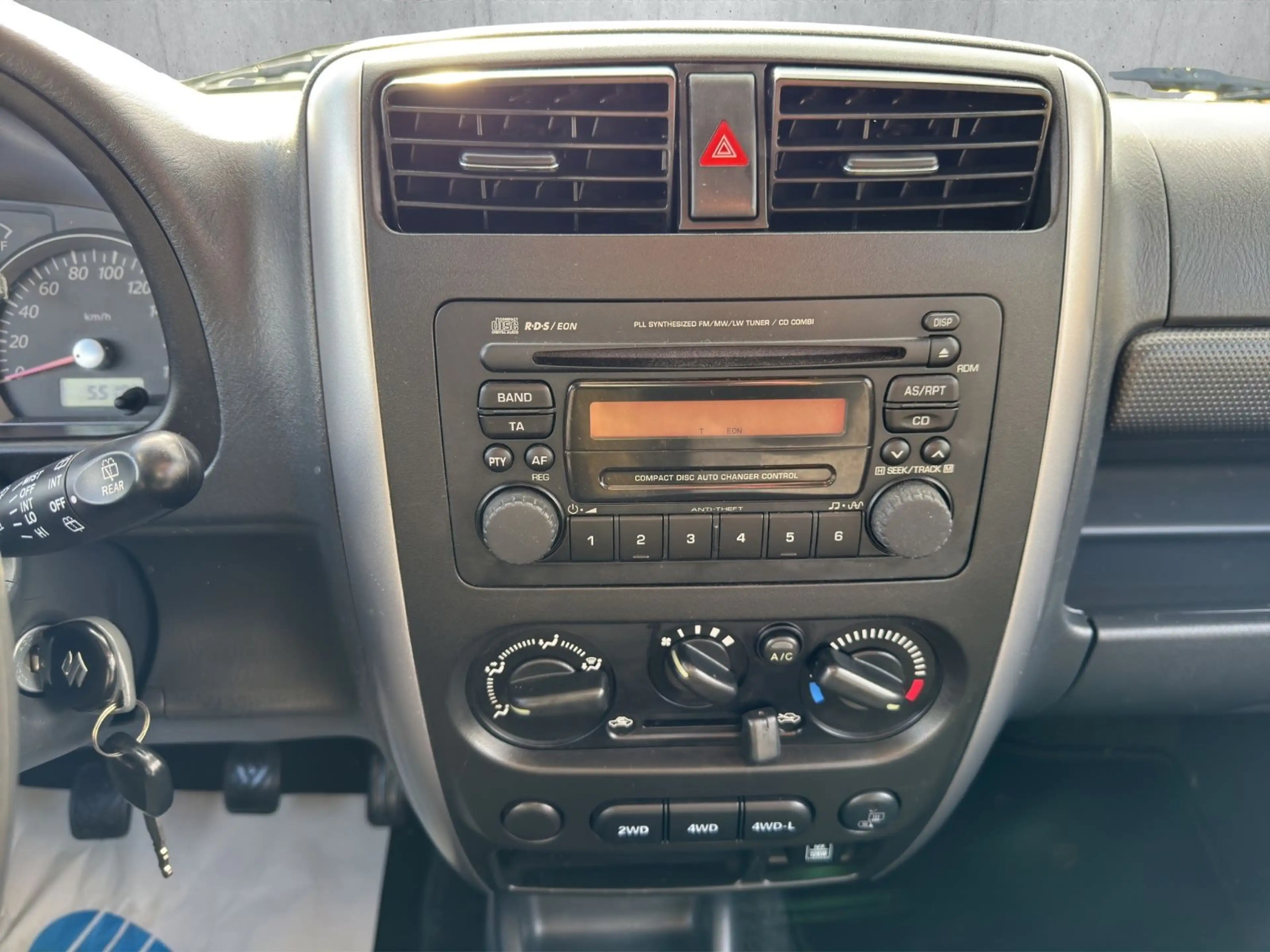 Suzuki Jimny Comfort Lim.°Klima°4X4° — photo 15