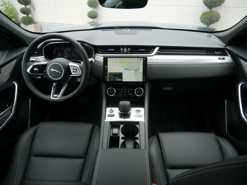 Jaguar F-Pace P250 R-Dynamic S Keyless Go — photo 10