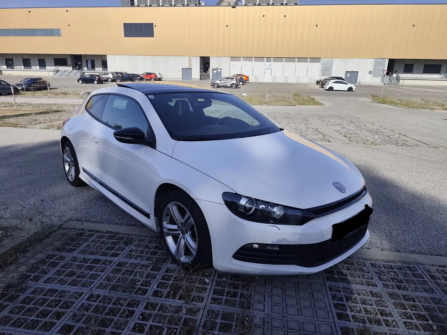 Volkswagen Scirocco 2.0 TSI DSG - 1