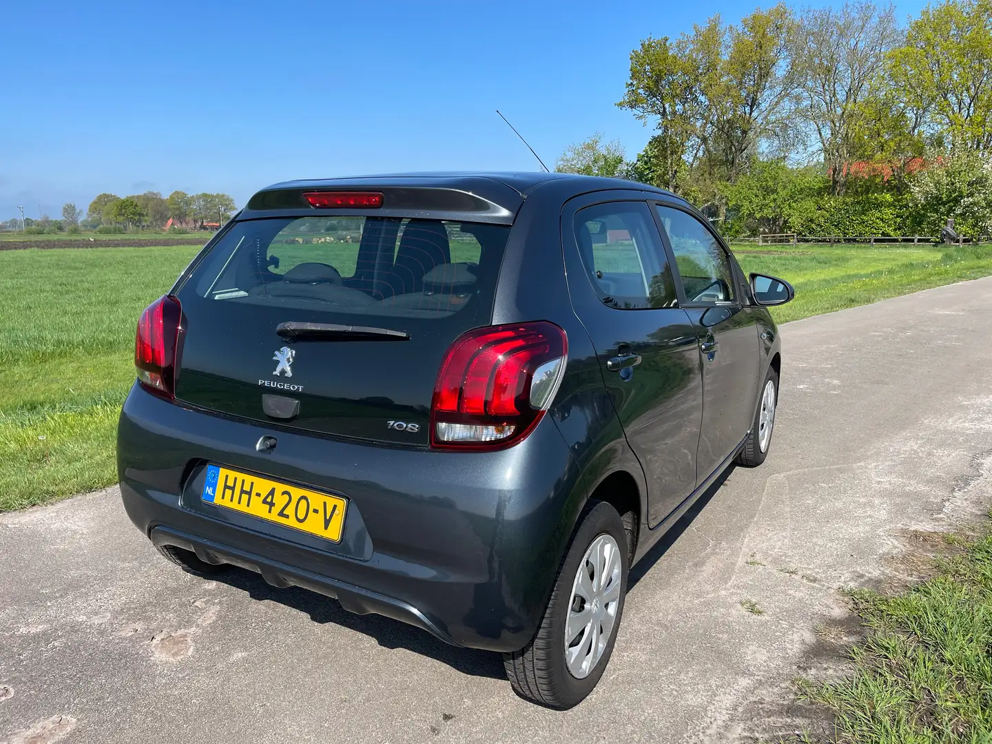 Peugeot 108 108 1.0 e-VTi Active Grijs - 2