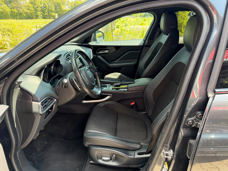 Jaguar F-Pace F-PACE R-Sport AWD — photo 12