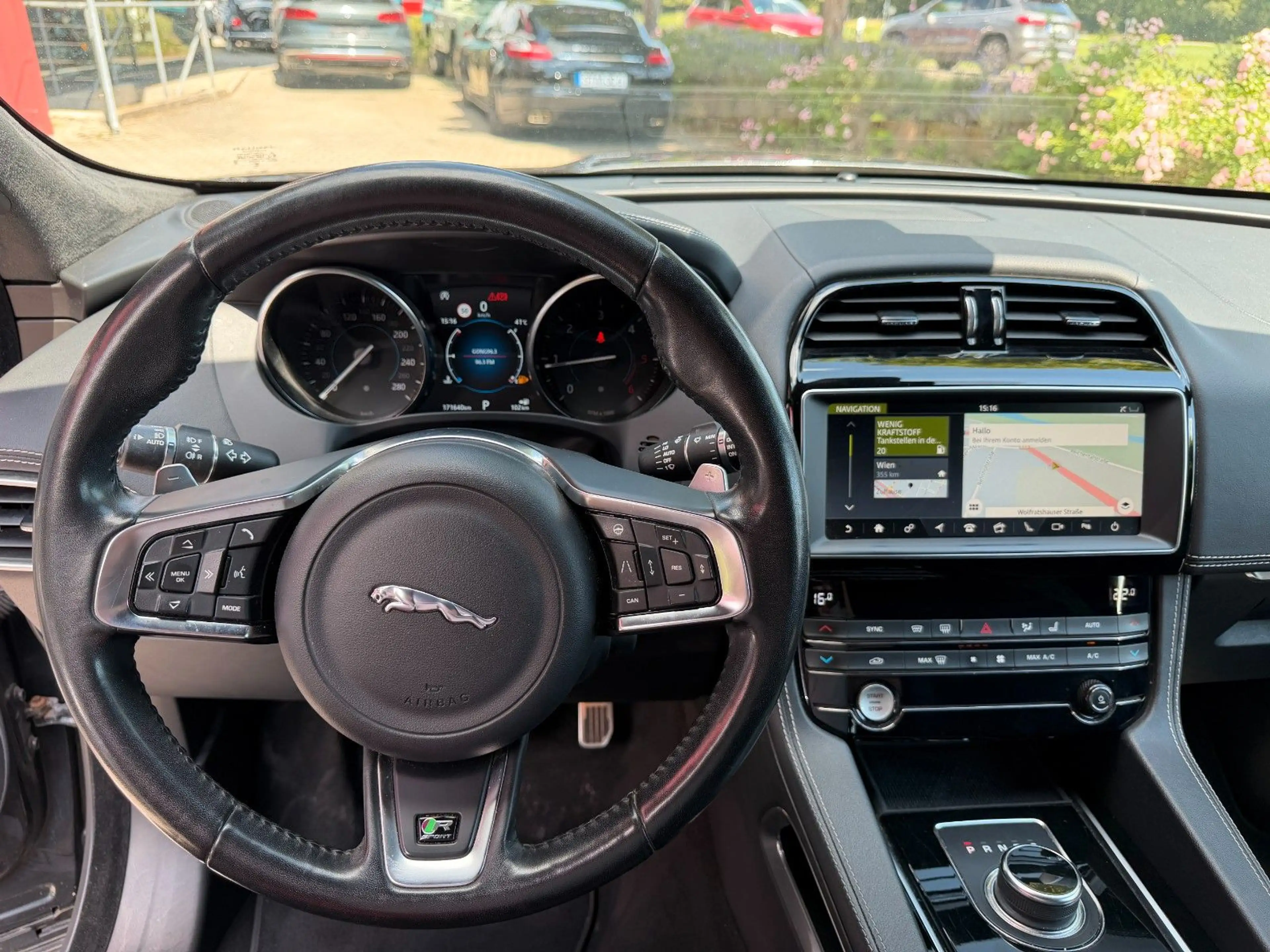 Jaguar F-Pace F-PACE R-Sport AWD — photo 14