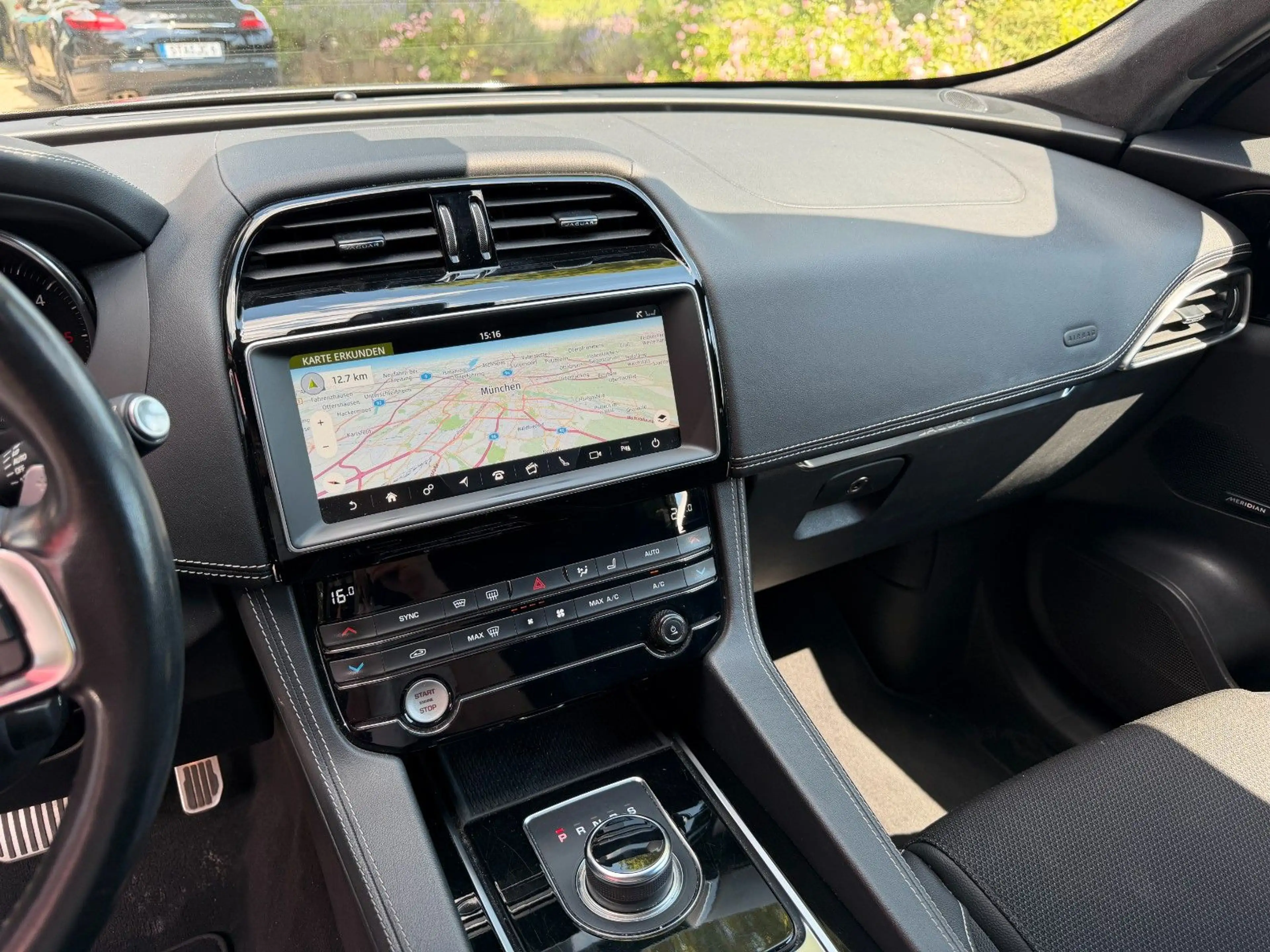Jaguar F-Pace F-PACE R-Sport AWD — photo 15