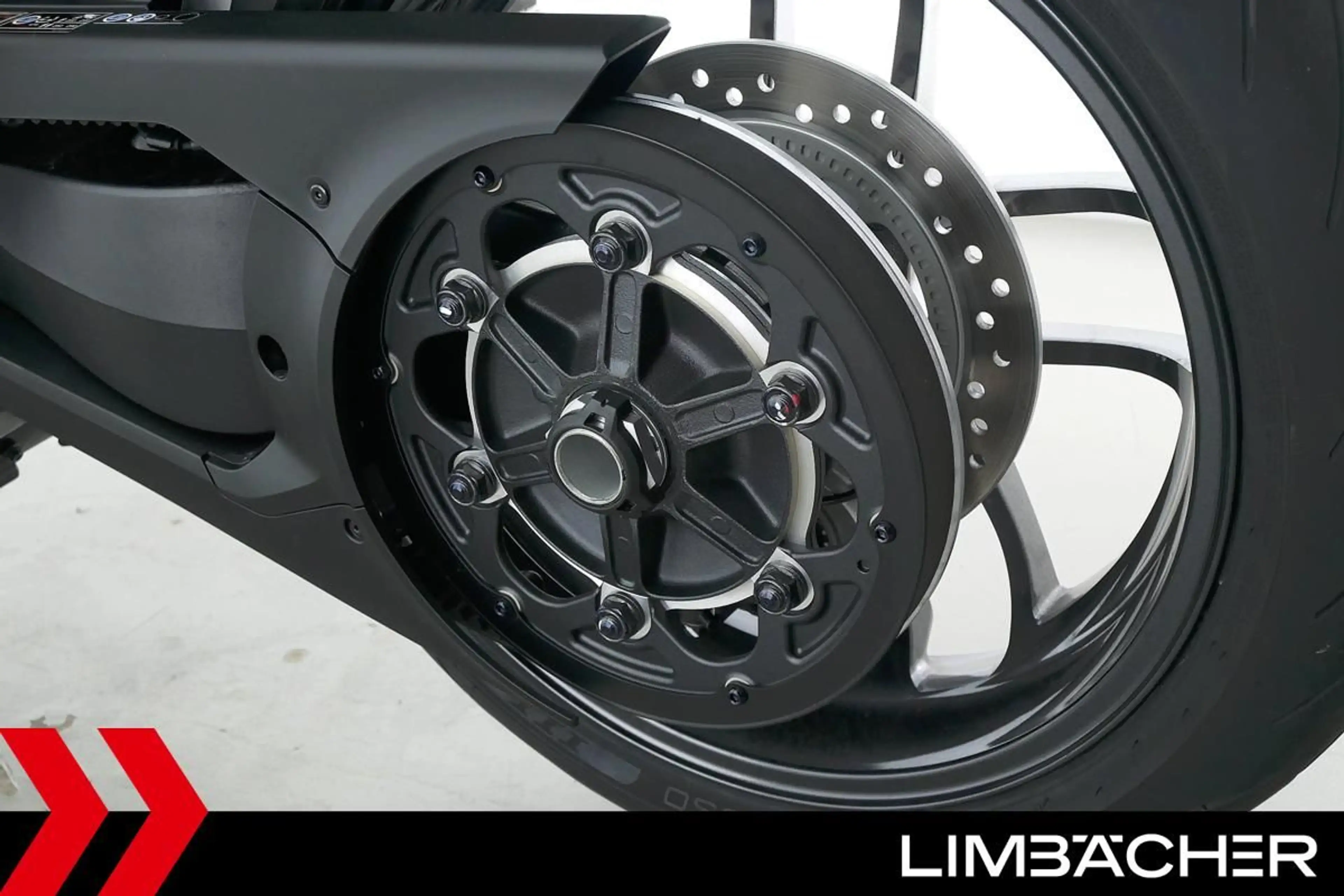 Honda WN7 Fahrmodi, Griffheizung, Keyless — photo 18