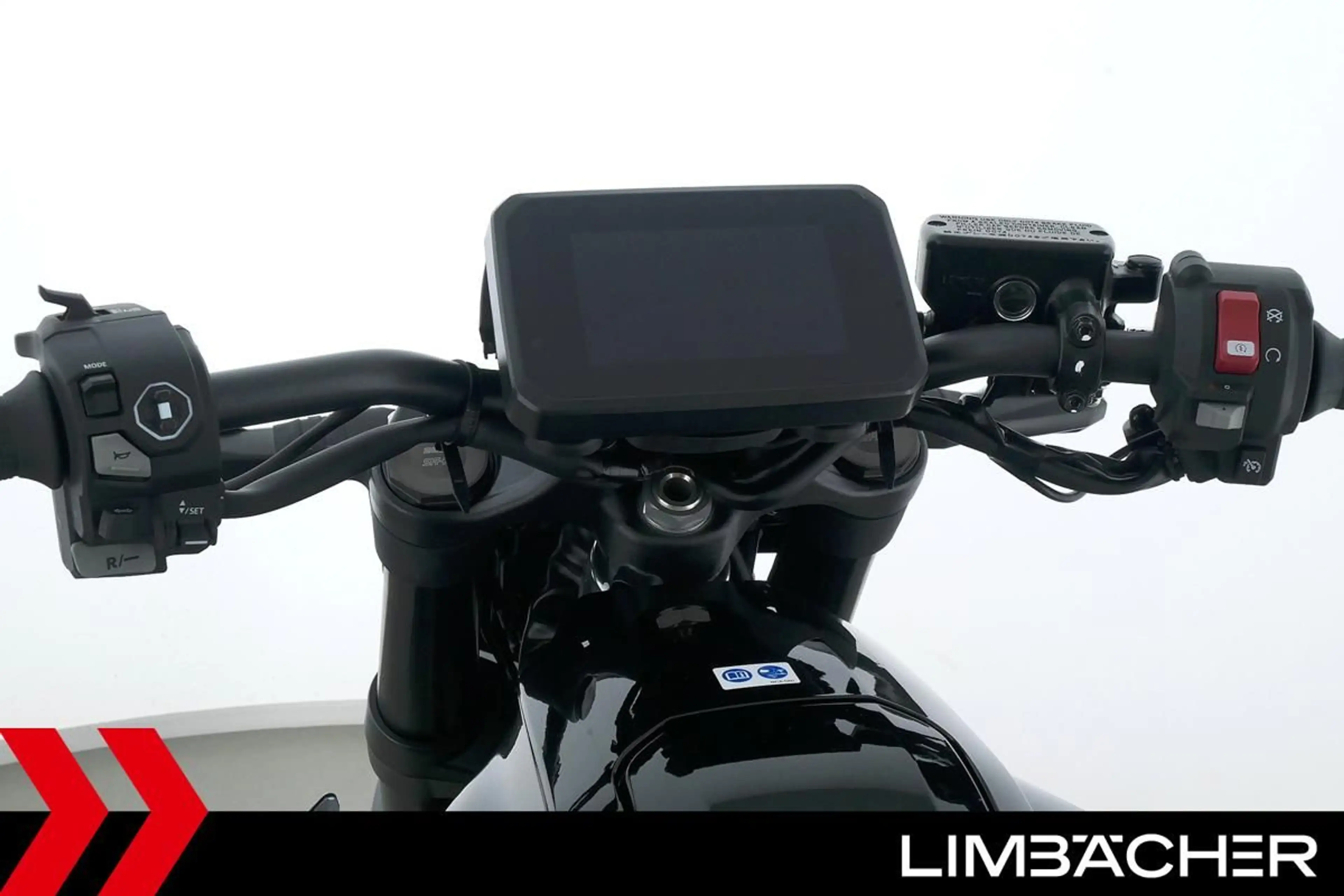 Honda WN7 Fahrmodi, Griffheizung, Keyless — photo 22