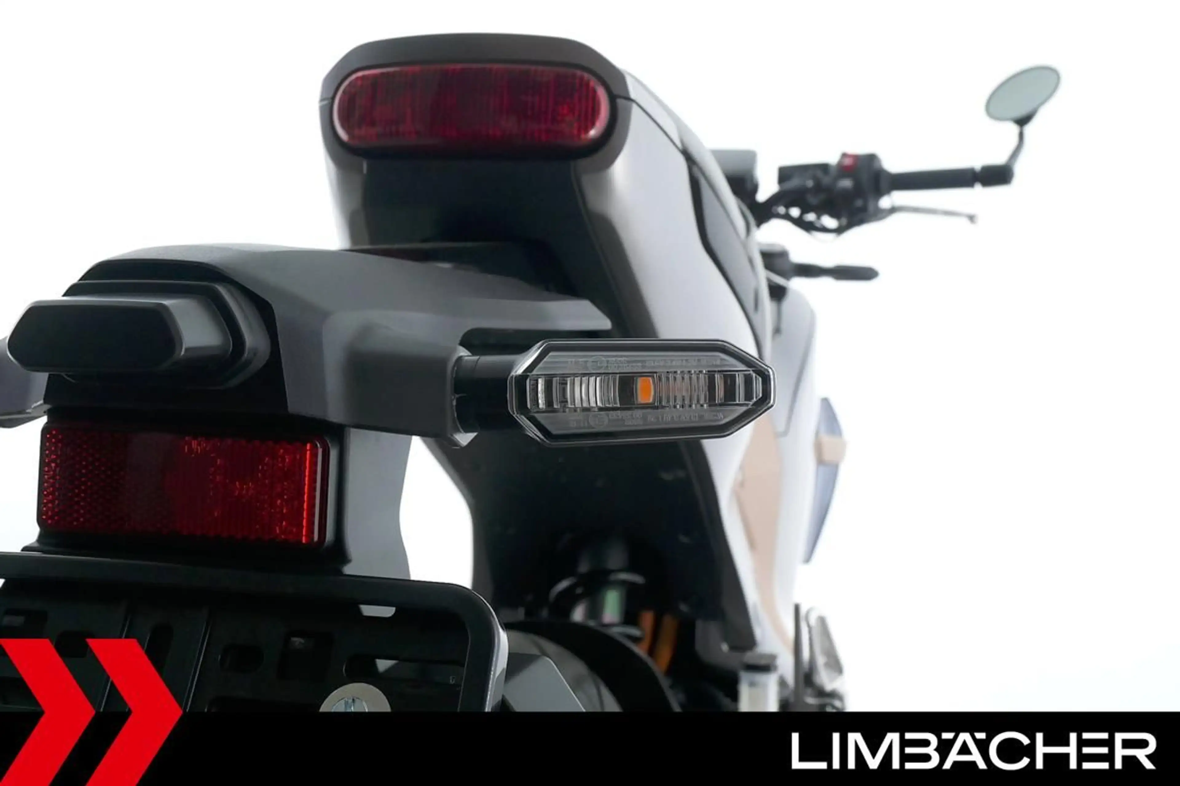 Honda WN7 Fahrmodi, Griffheizung, Keyless — photo 17