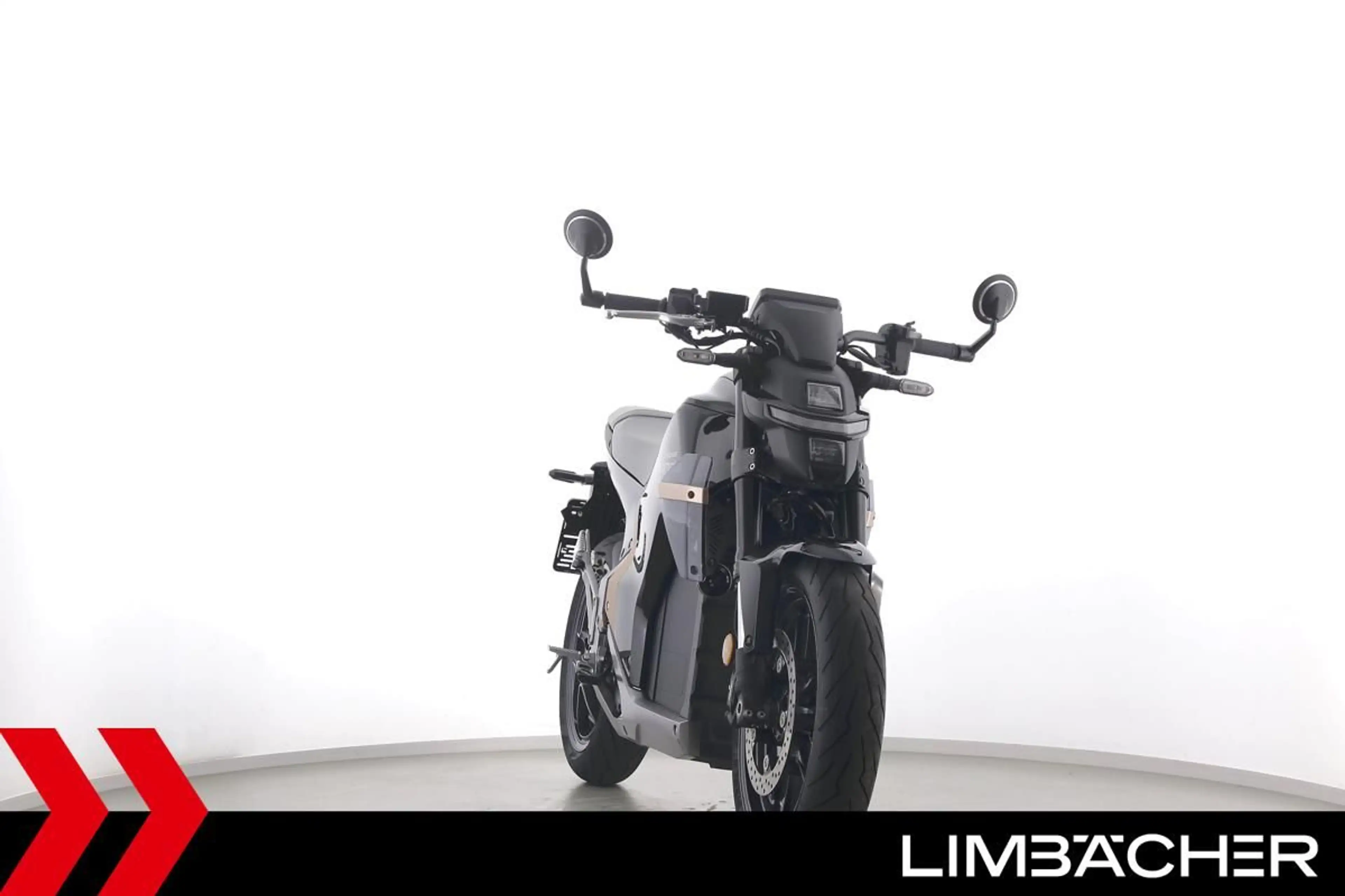 Honda WN7 Fahrmodi, Griffheizung, Keyless — photo 11