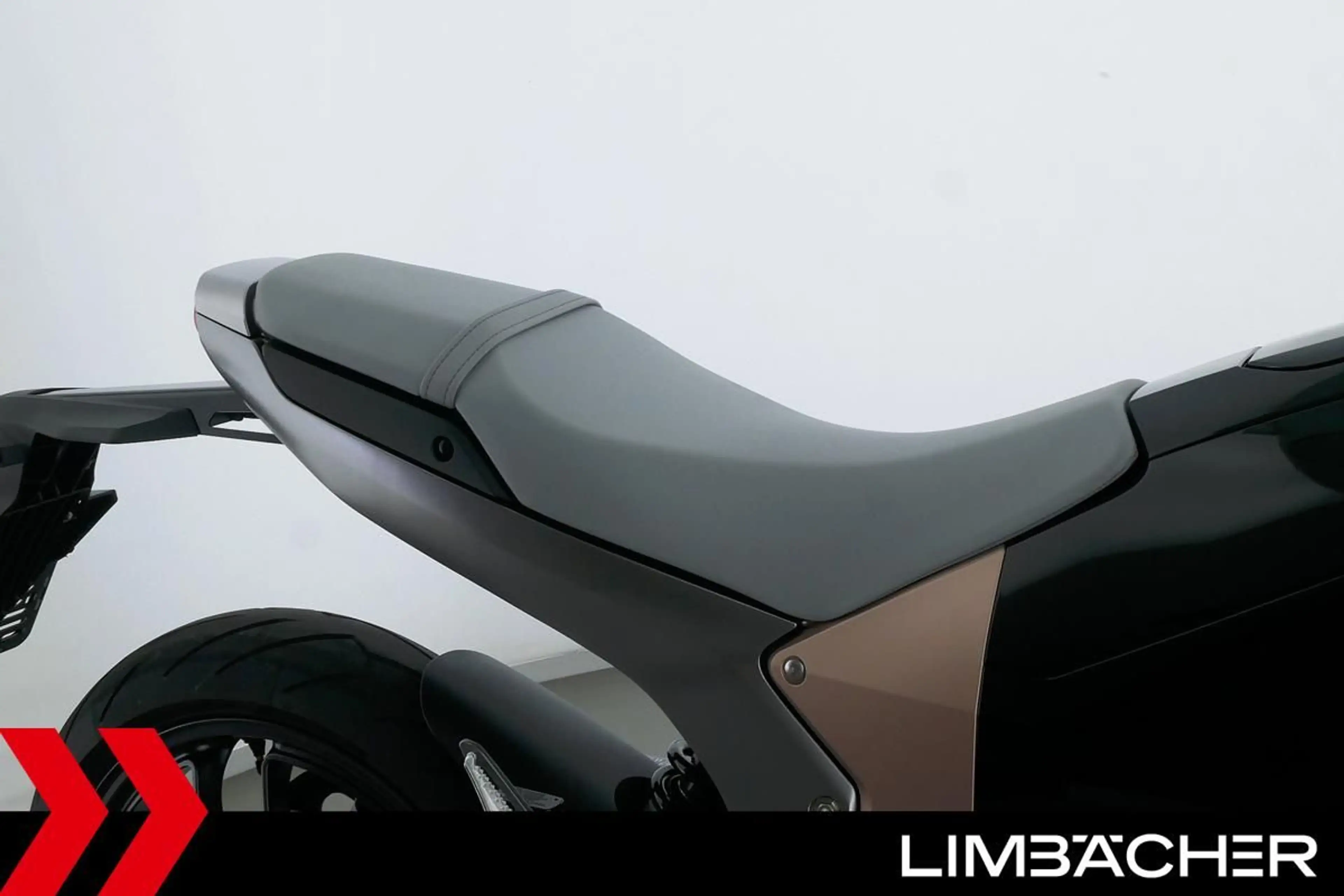 Honda WN7 Fahrmodi, Griffheizung, Keyless — photo 25