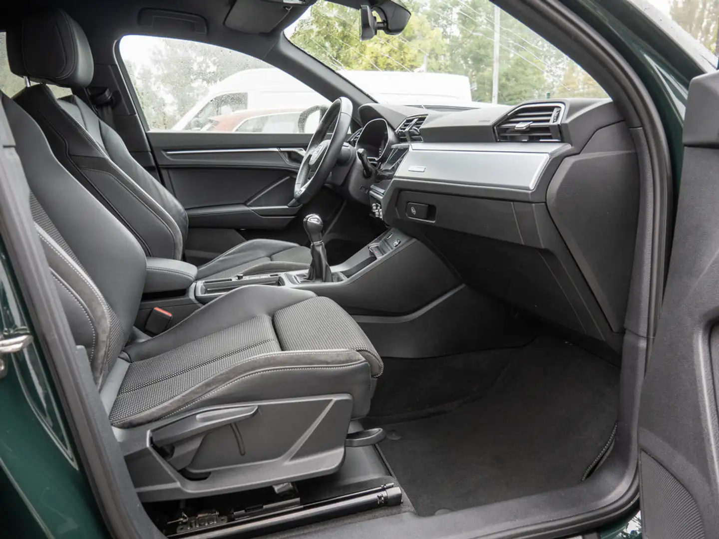 Audi Q3 Sportback 35TFSI S line LED NAVI STANDHZ Grün - 2