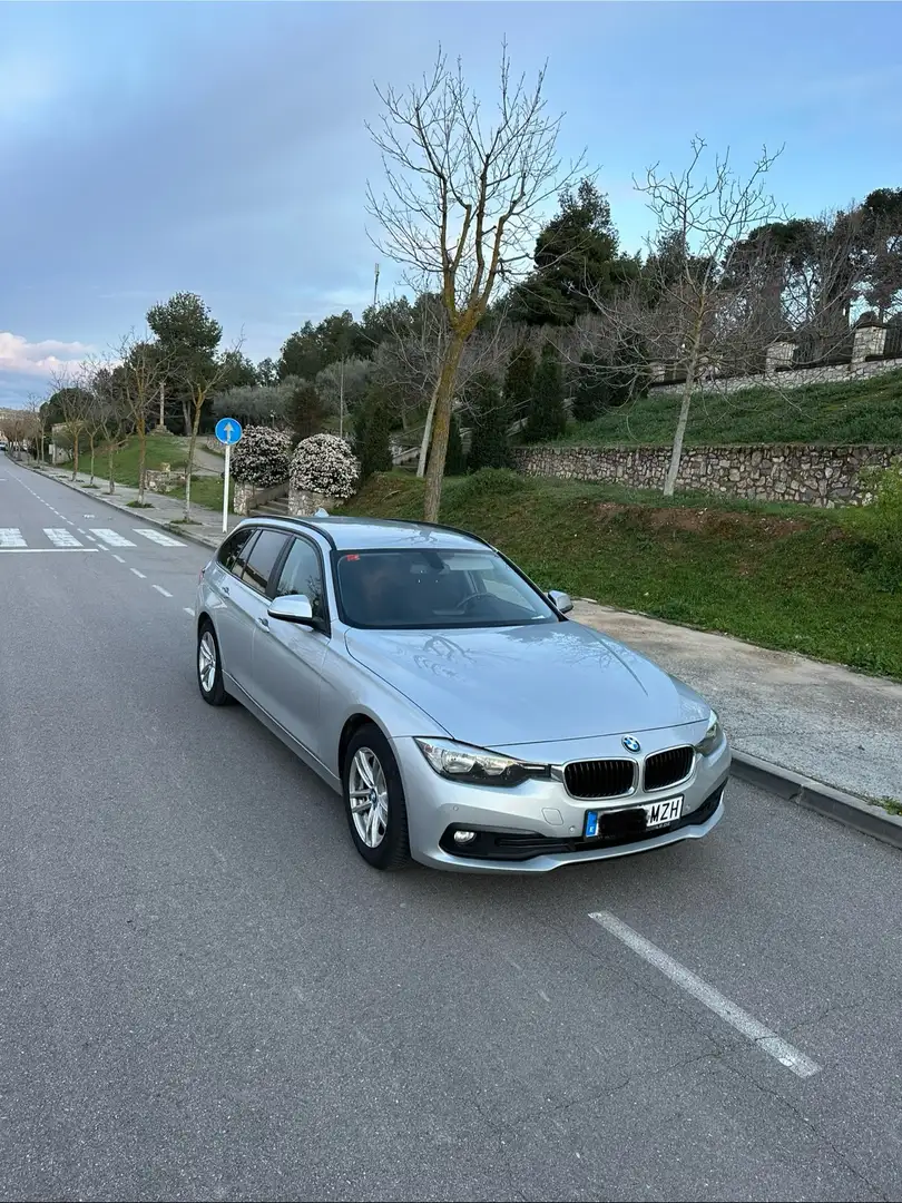 BMW 318 318d Touring (4.75) Plateado - 2