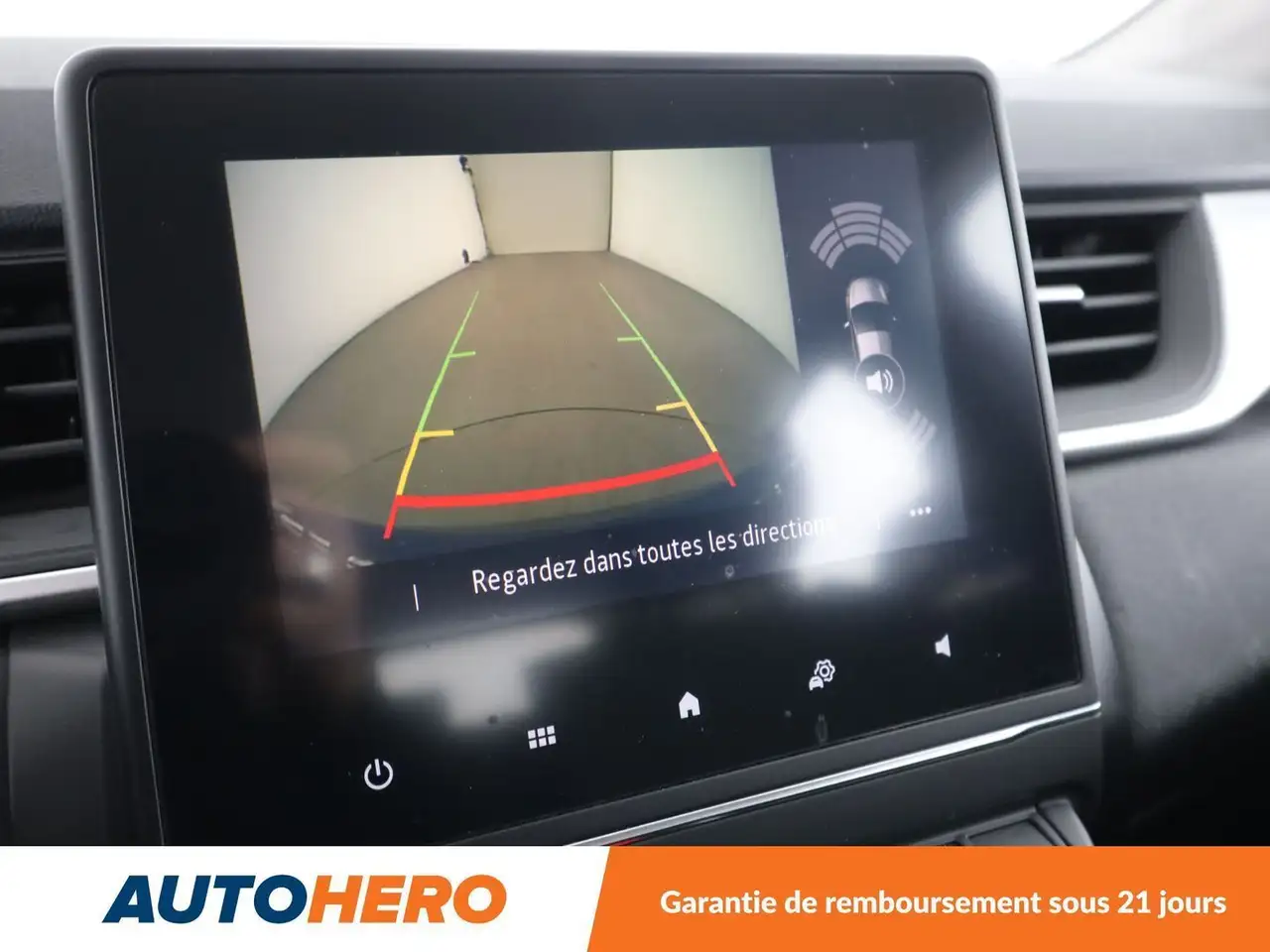 Renault Captur — photo 22