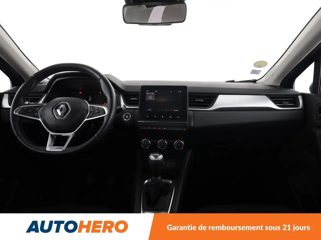 Renault Captur — photo 12