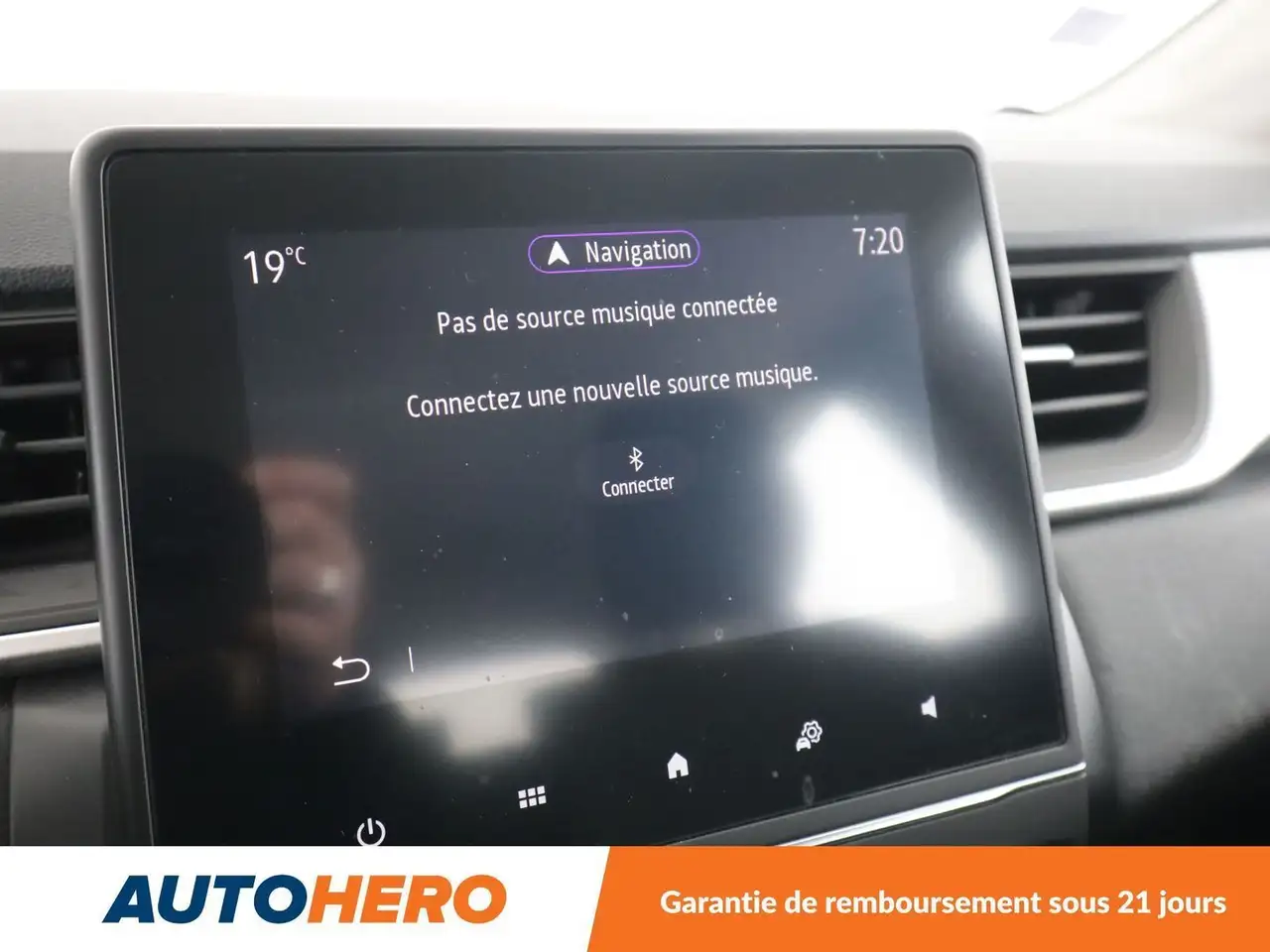 Renault Captur — photo 21