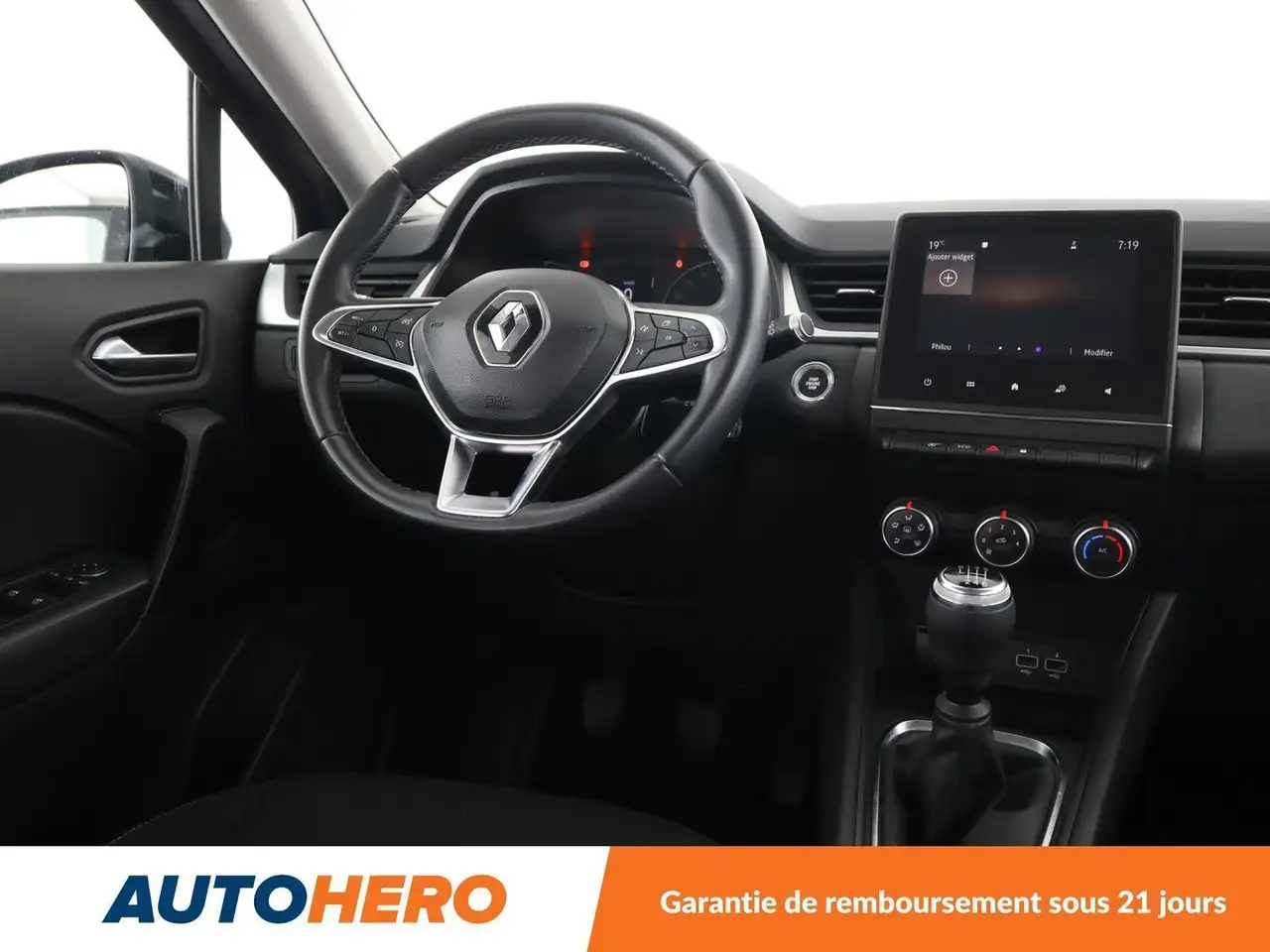 Renault Captur — photo 13
