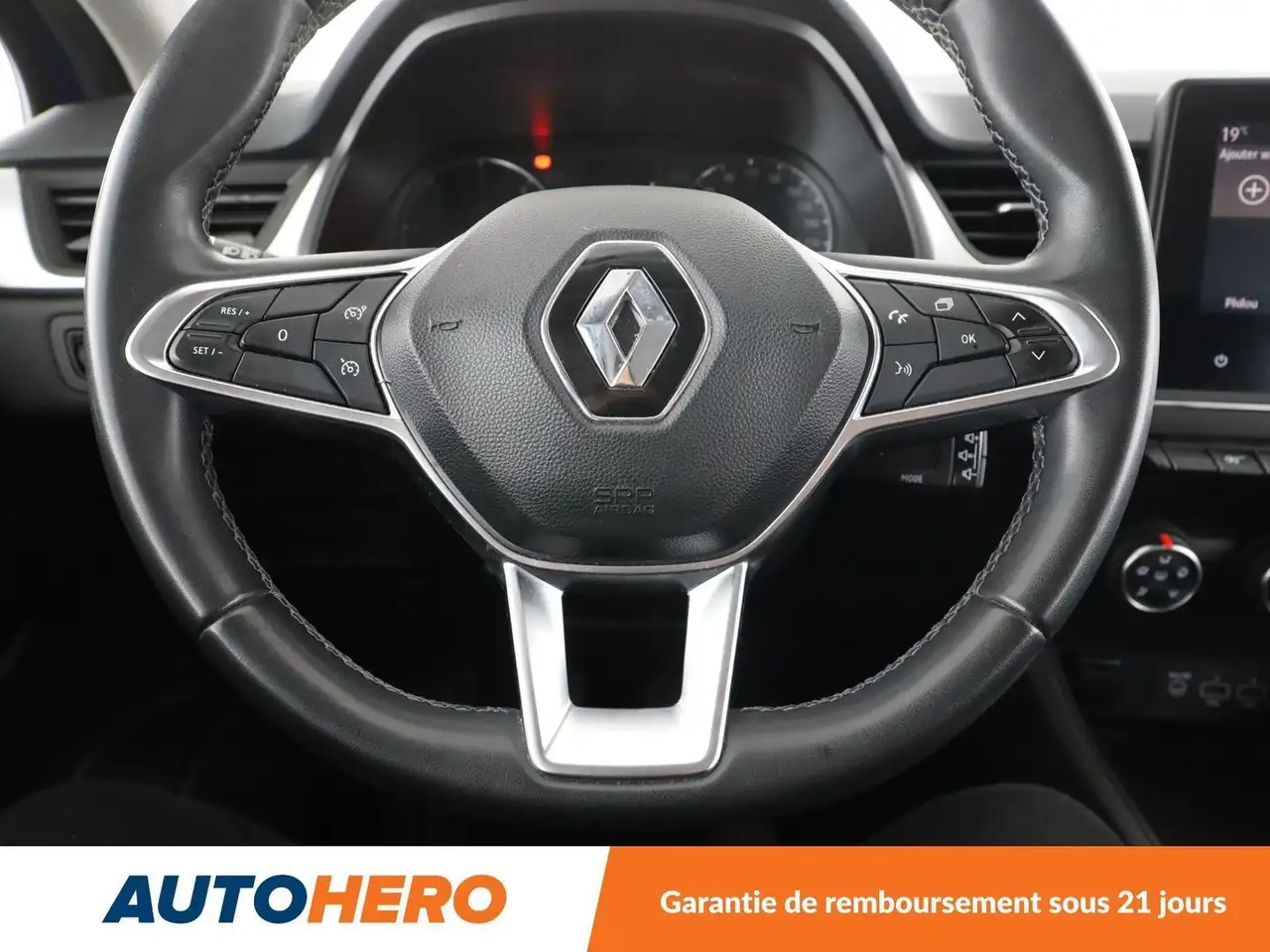 Renault Captur — photo 19