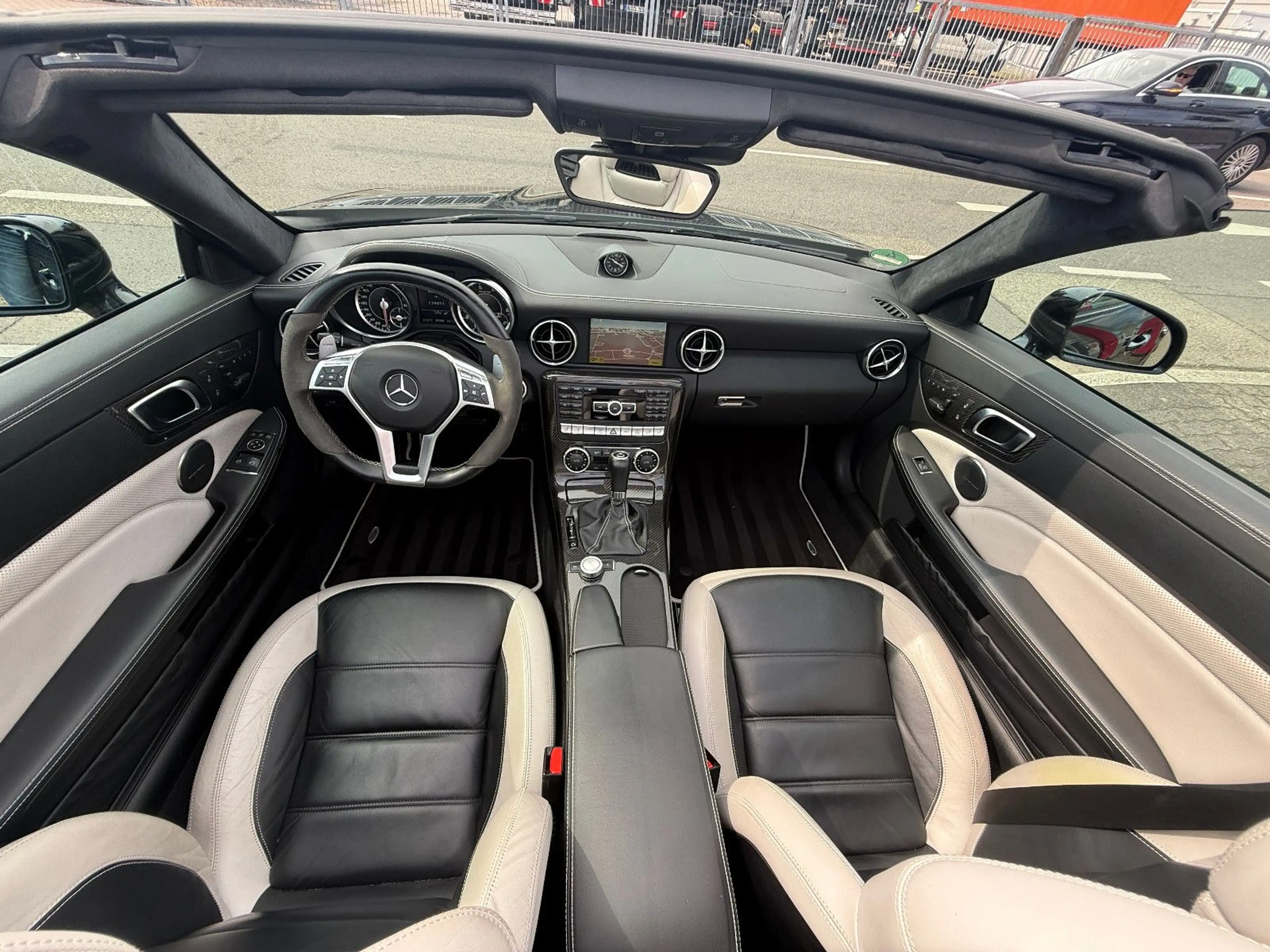 Mercedes-Benz SLK 55 AMG Roadster Magic Sky HK FINANZIERUNG — photo 9