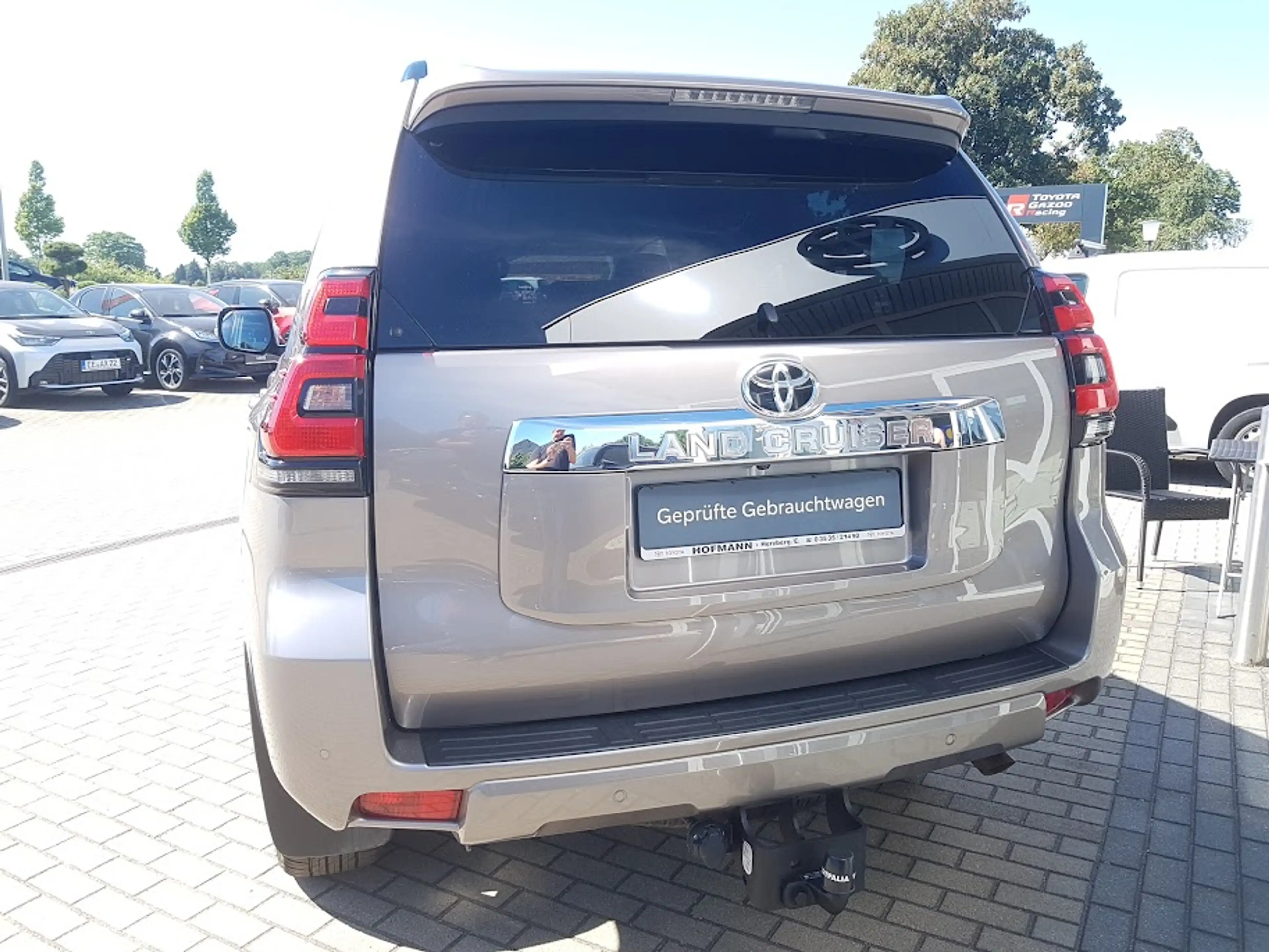 Toyota Land Cruiser 2,8 D - Executive- 7-Sitzer, AHZV, inkl. Winterräder — photo 6