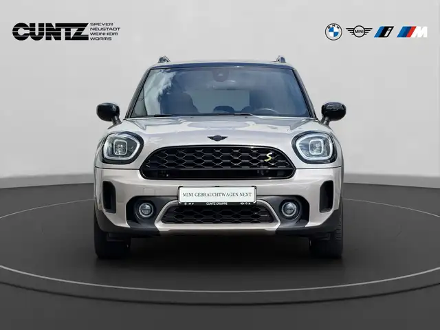 Mini Countryman view 3