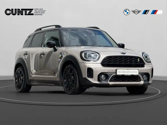 Mini Countryman view 4