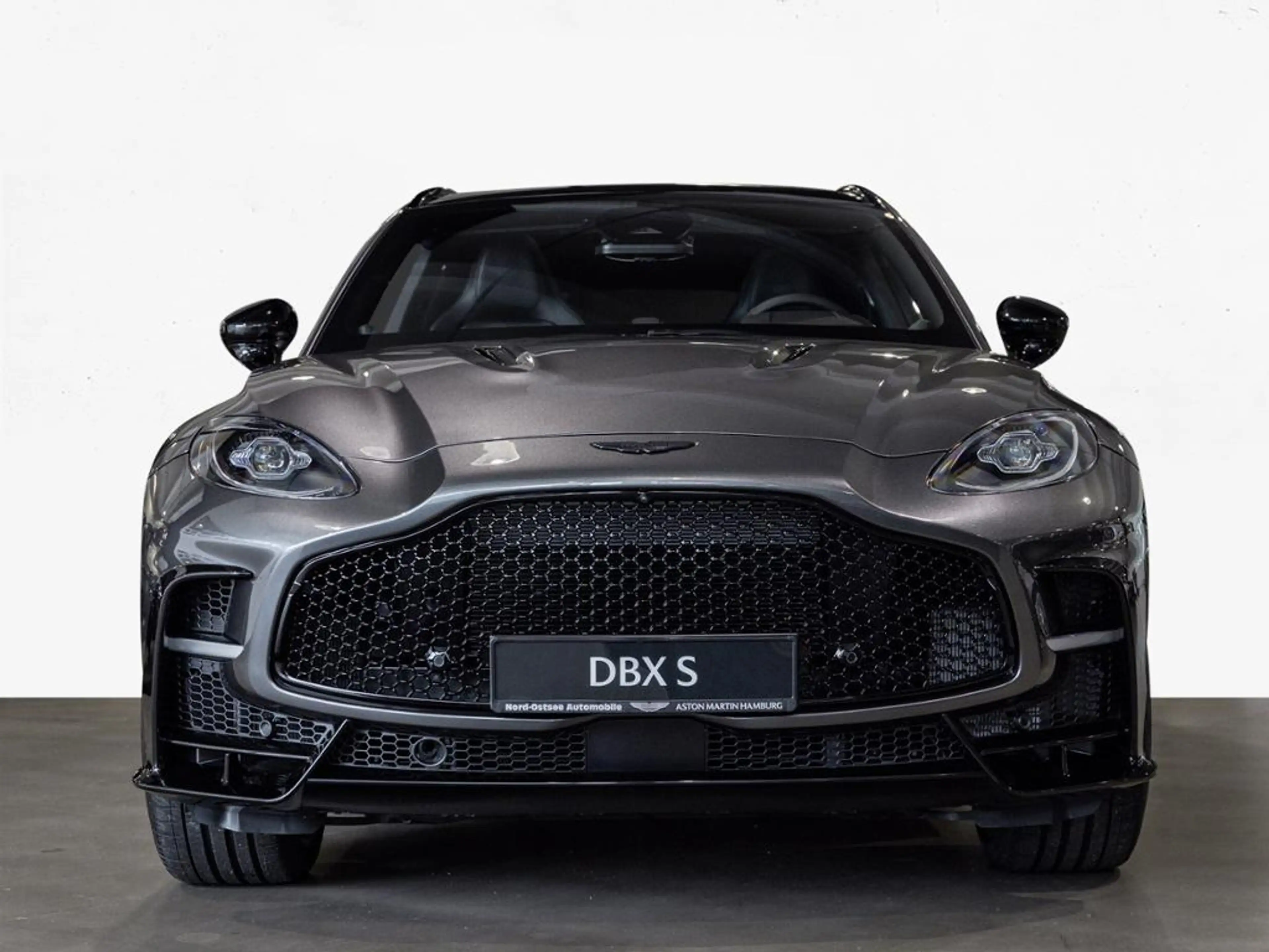 Aston Martin DBX "S" Aston Martin Hamburg — photo 8