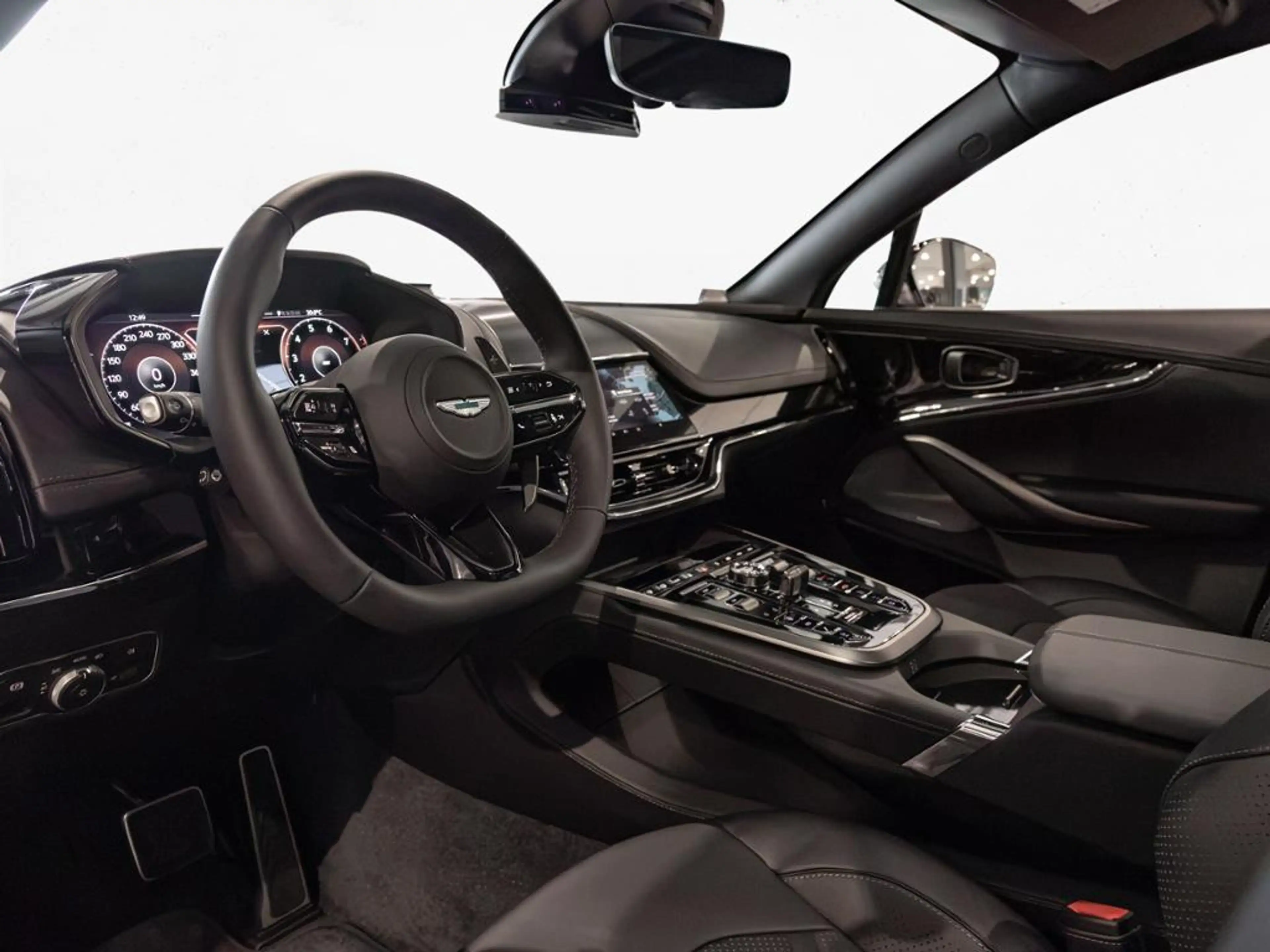 Aston Martin DBX "S" Aston Martin Hamburg — photo 4