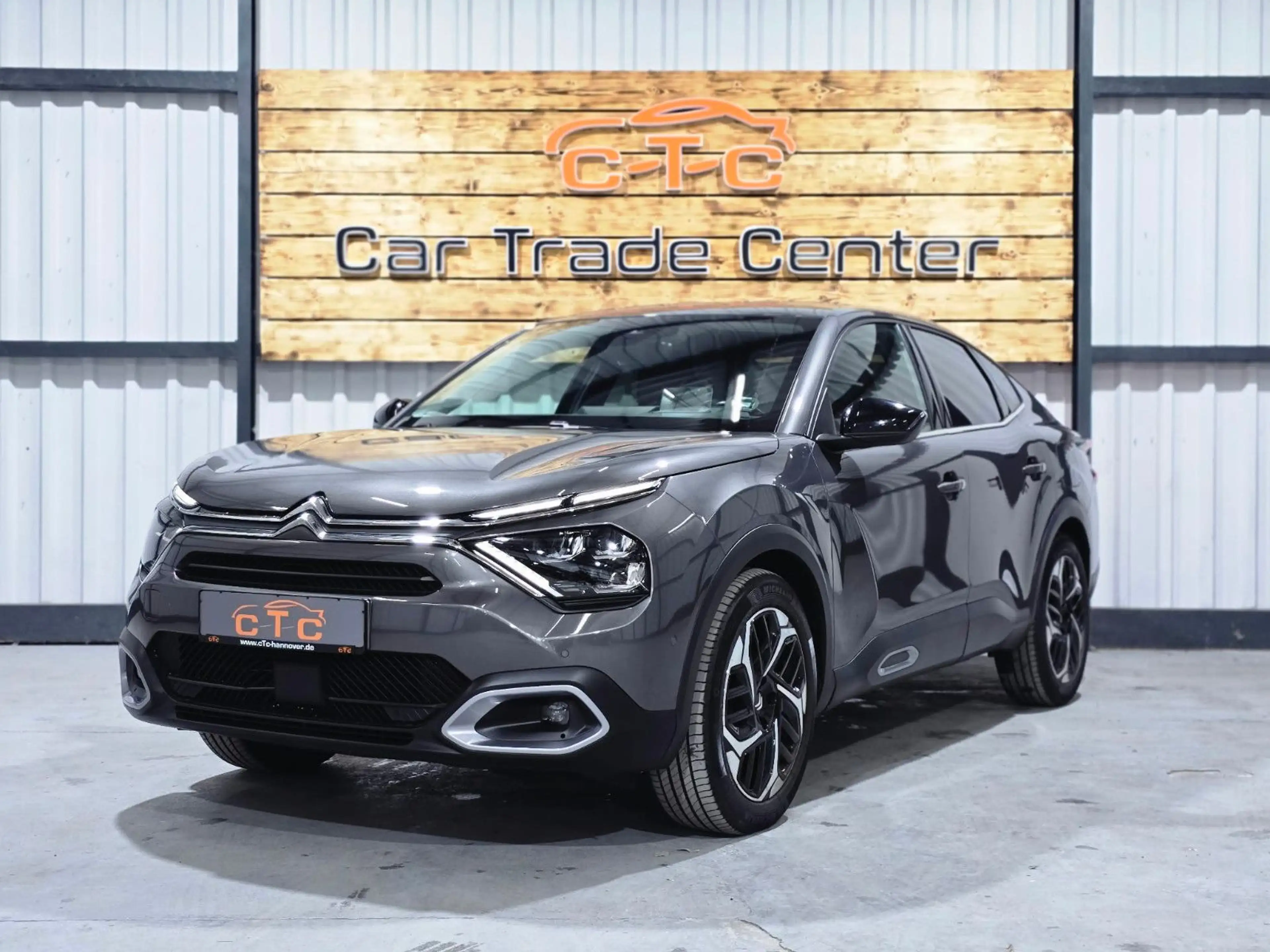 Citroen C4 X Shine Automatik/2.Hd/Navi/AHK/LED/TÜV-NEU