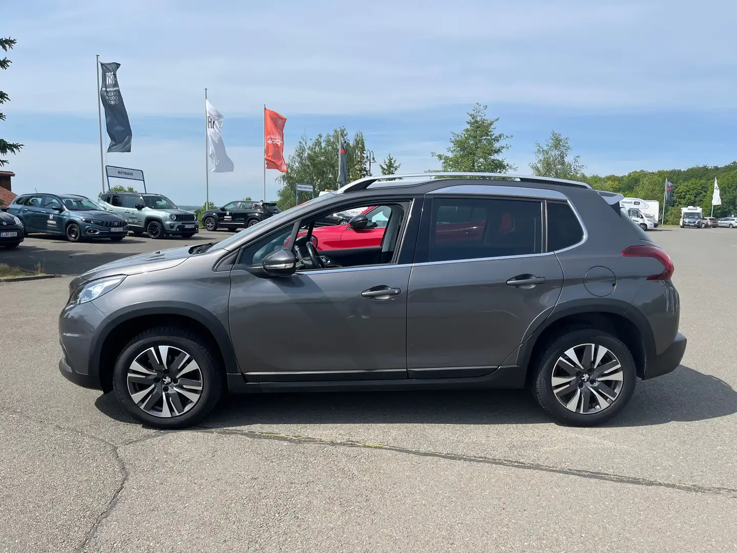 Peugeot 2008 1.2 PureTech Allure- PDC+SHZ+GJR Grey - 2