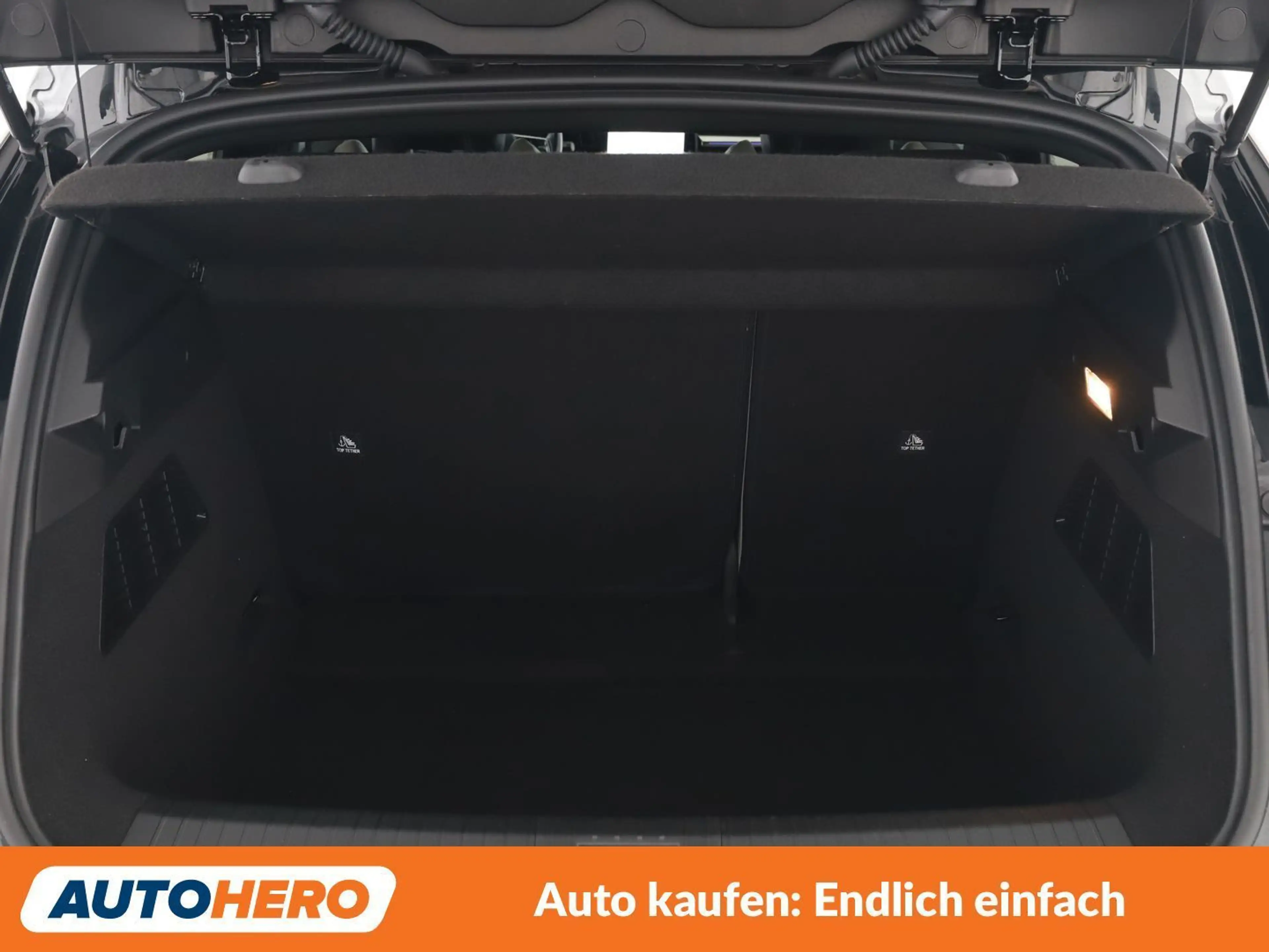 Renault Megane E-Tech EV60 Iconic — photo 19