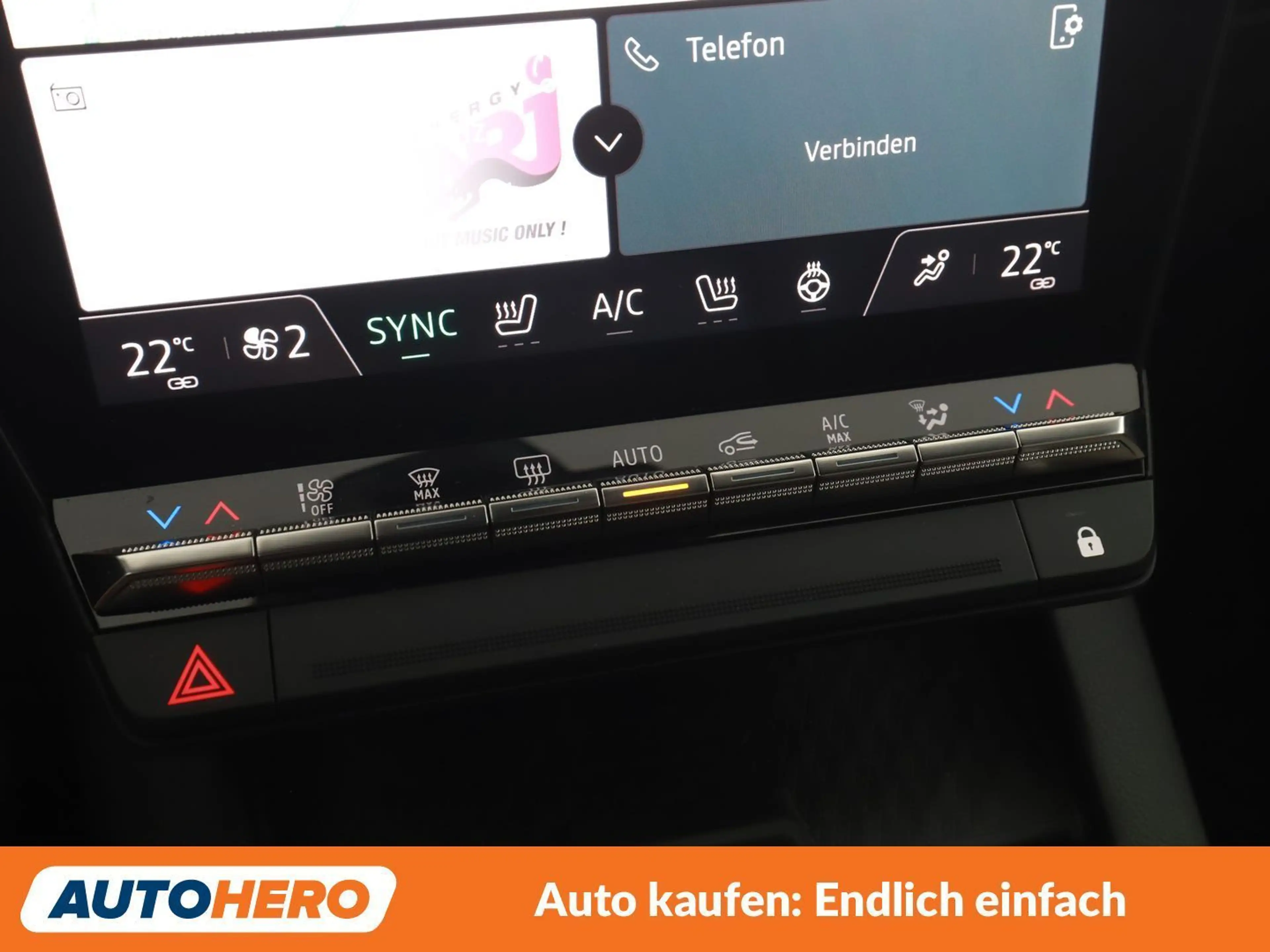 Renault Megane E-Tech EV60 Iconic — photo 27