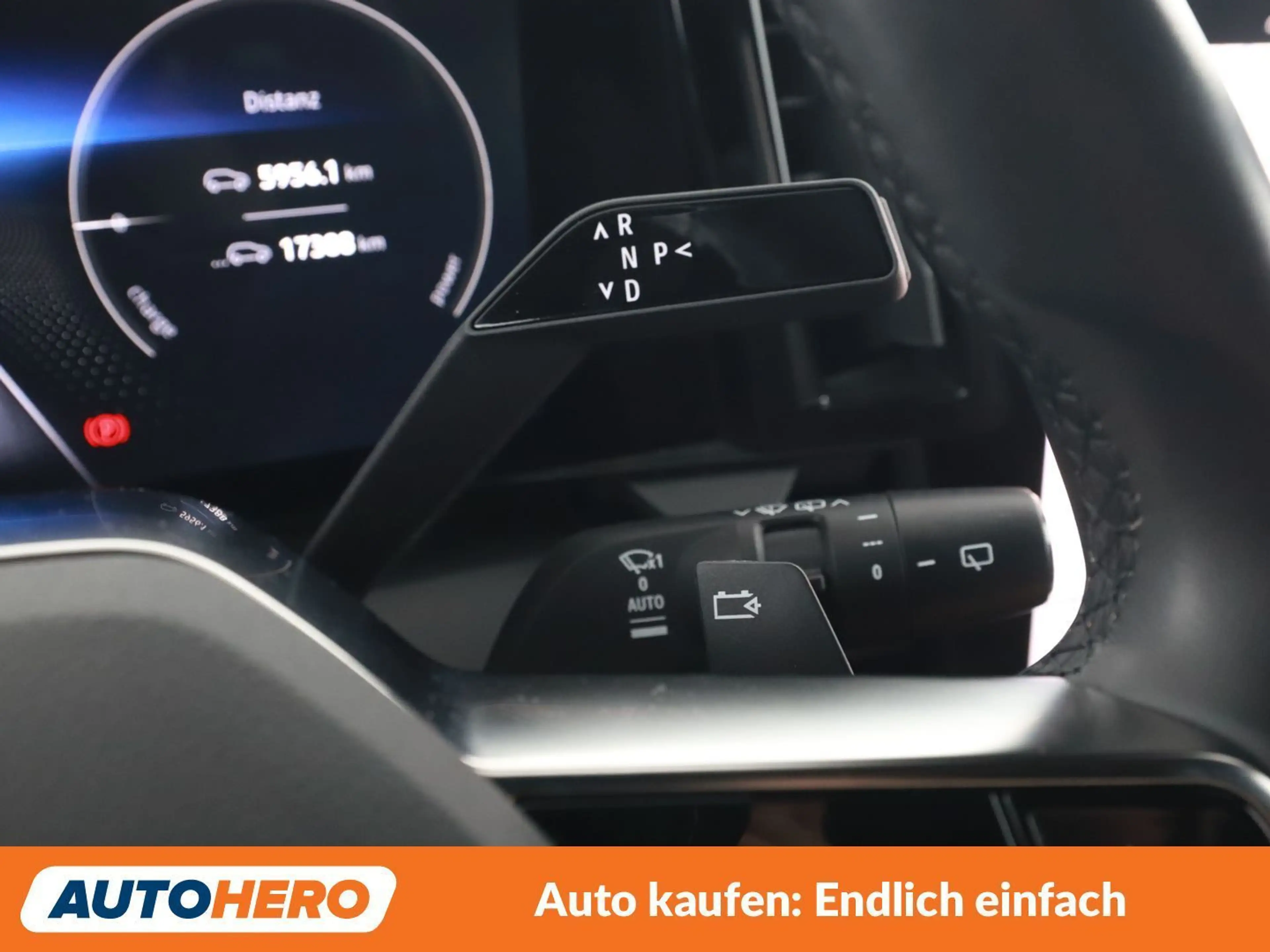 Renault Megane E-Tech EV60 Iconic — photo 29