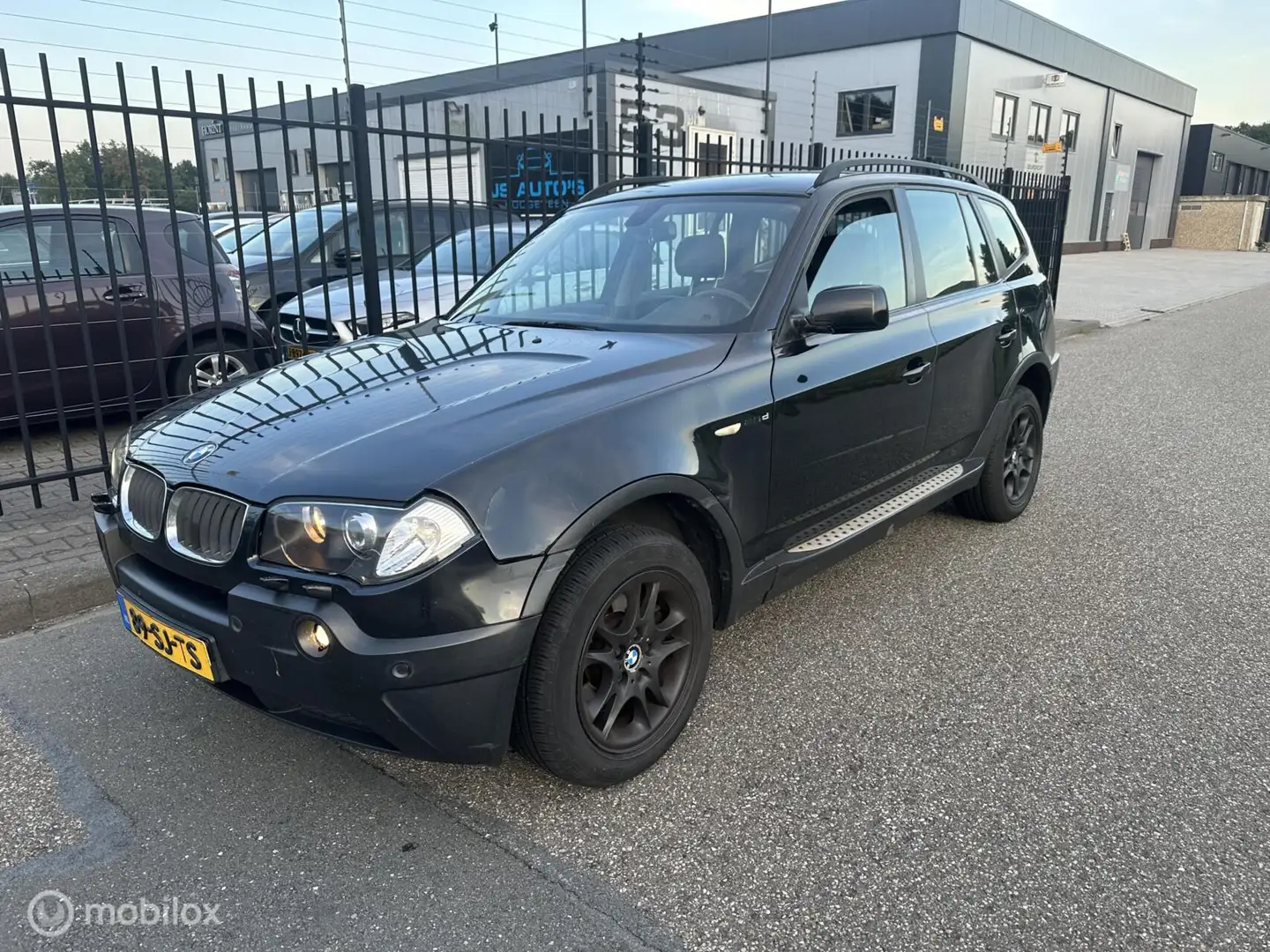 BMW X3 2.0d Druklager hoorbaar Zwart - 2