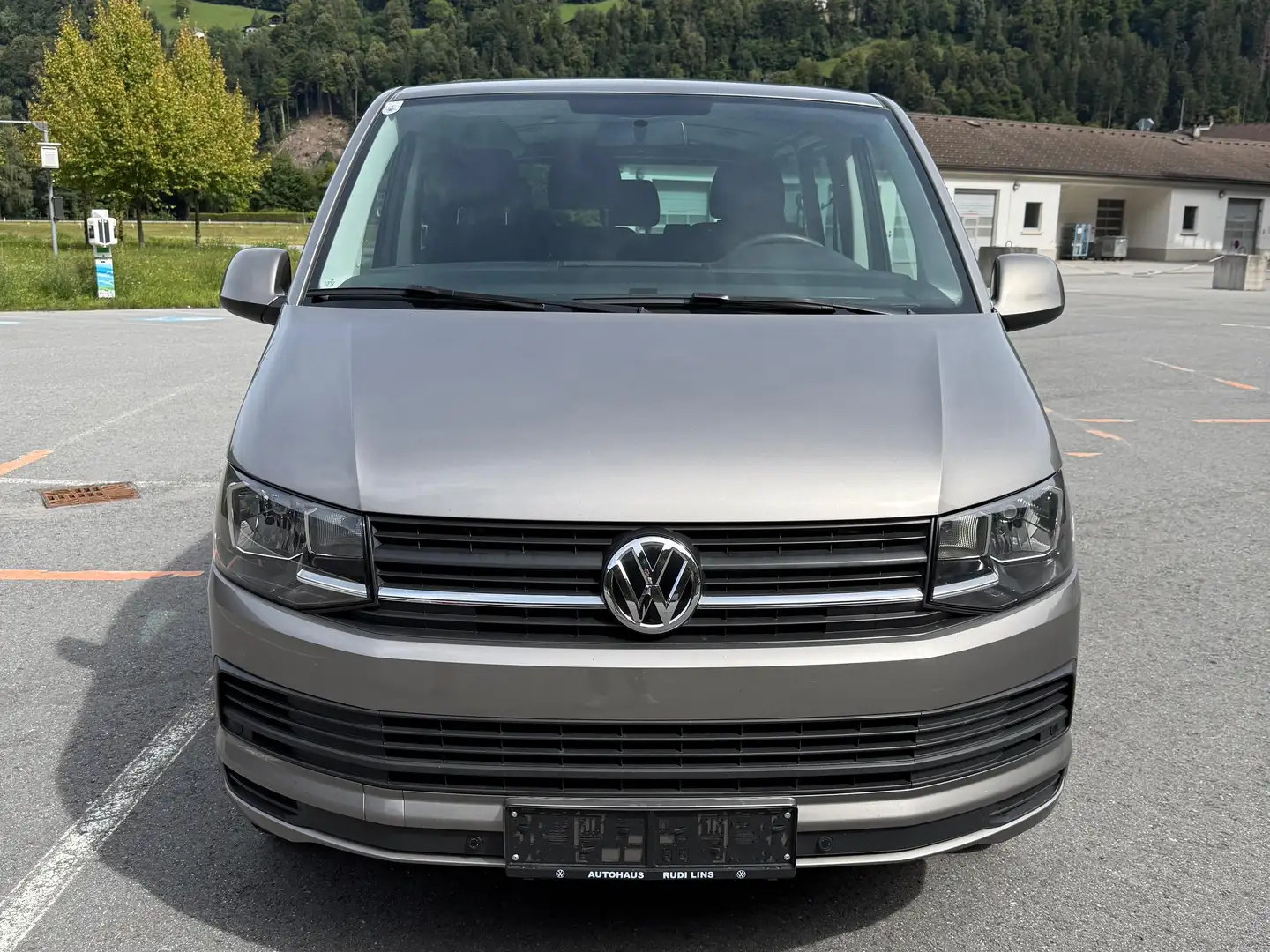 Volkswagen T6 Transporter 2.0 TDI Beige - 2