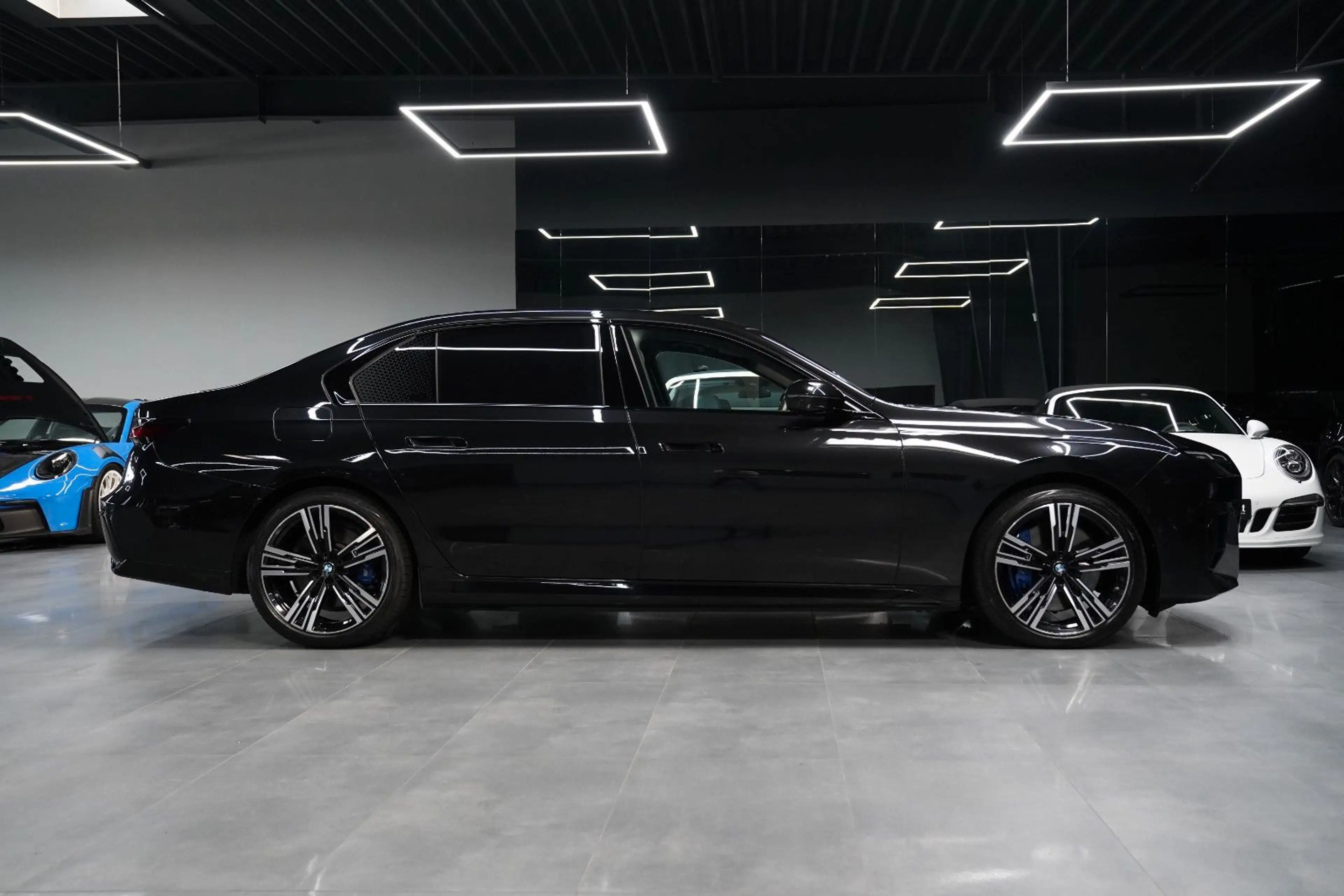 BMW 750 e xDrive M Sport Pro-Sky Pano-B&W-ACC-AHK-21 — photo 8