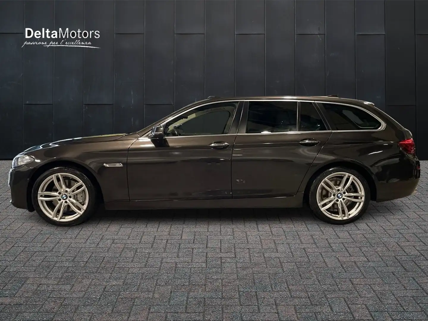 BMW 525 - 525d Touring xdrive Luxury auto E6 Gris - 2