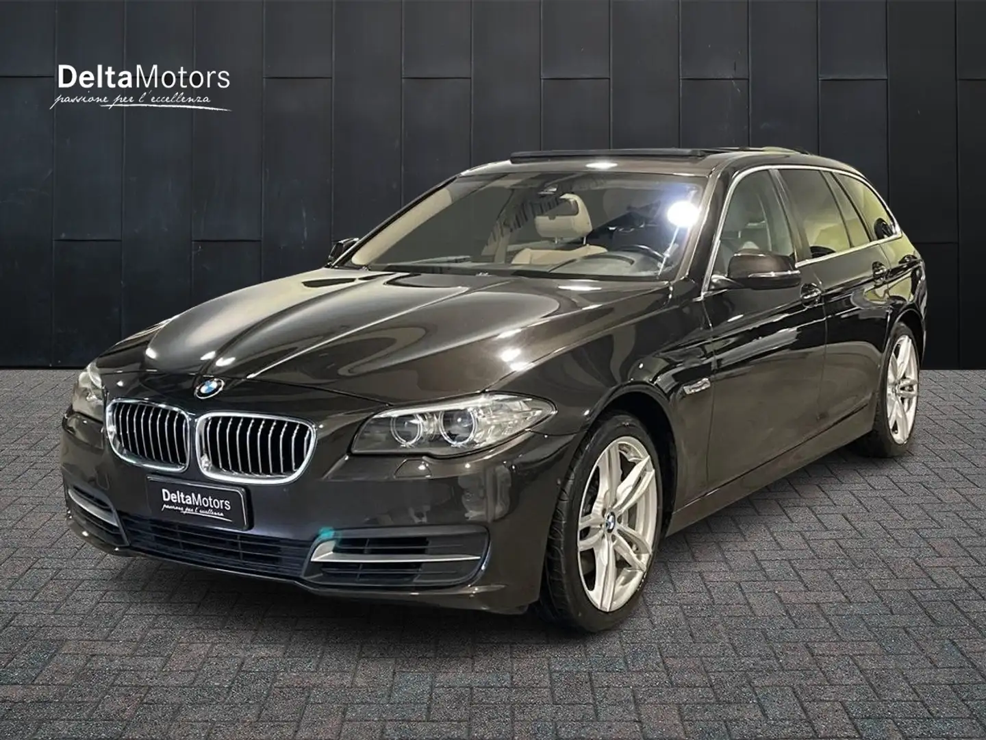 BMW 525 - 525d Touring xdrive Luxury auto E6 Gris - 1