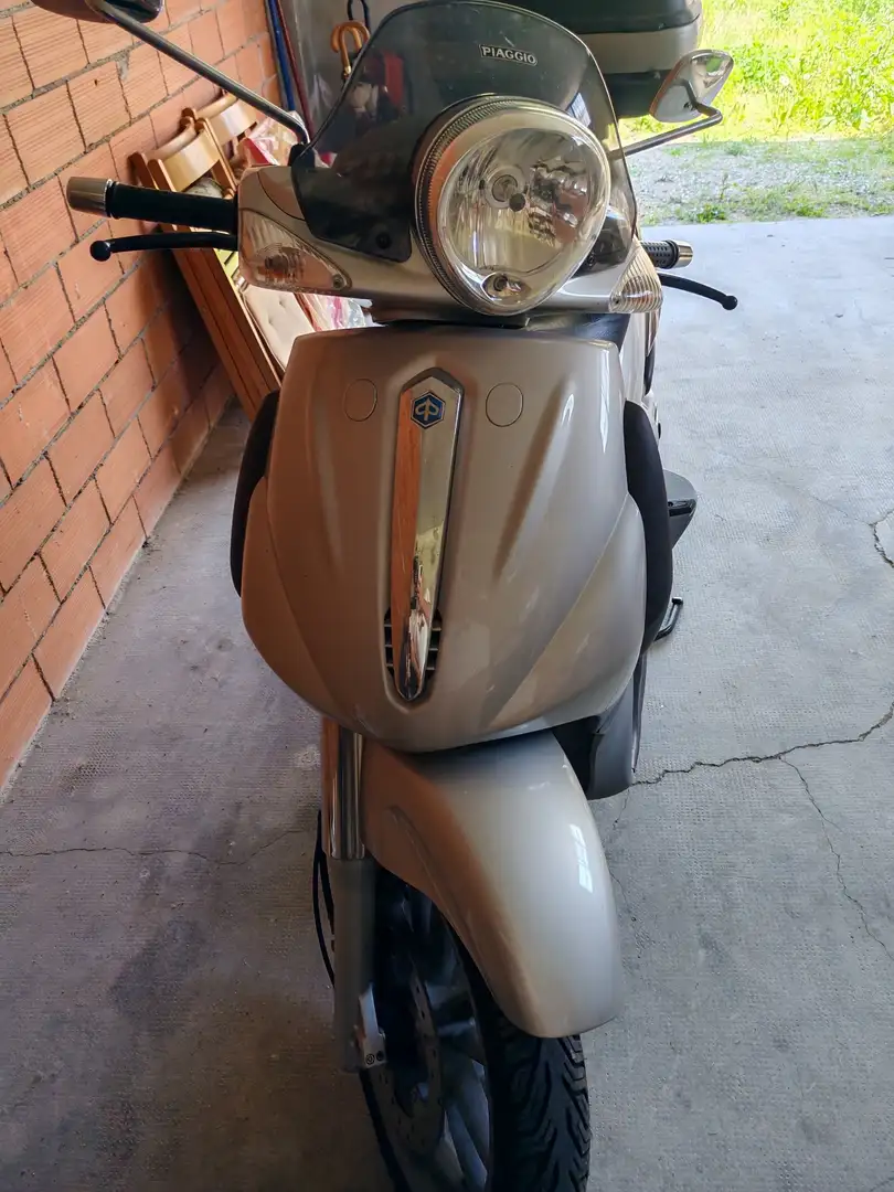 Piaggio Beverly 500 Argento - 2